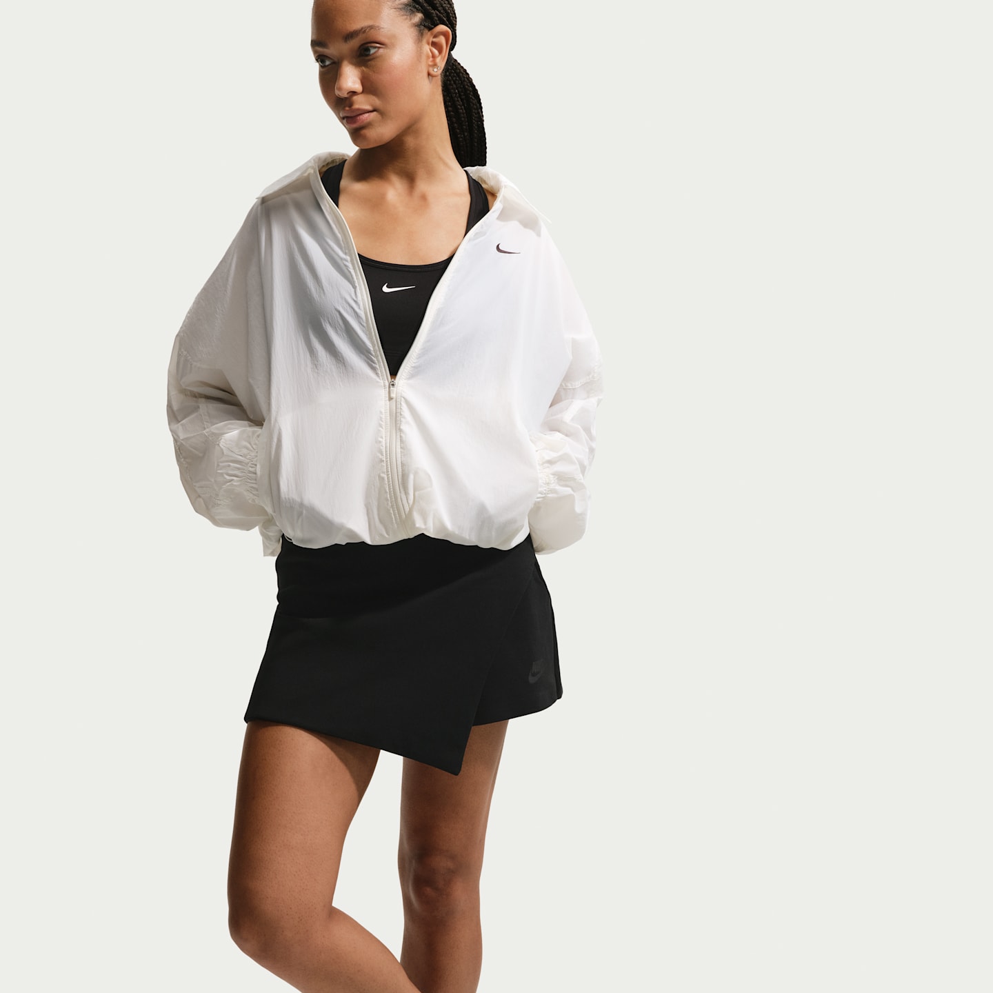 Женские куртки Nike Sportswear Women's Oversized Lightweight UV Jacket — фото 3