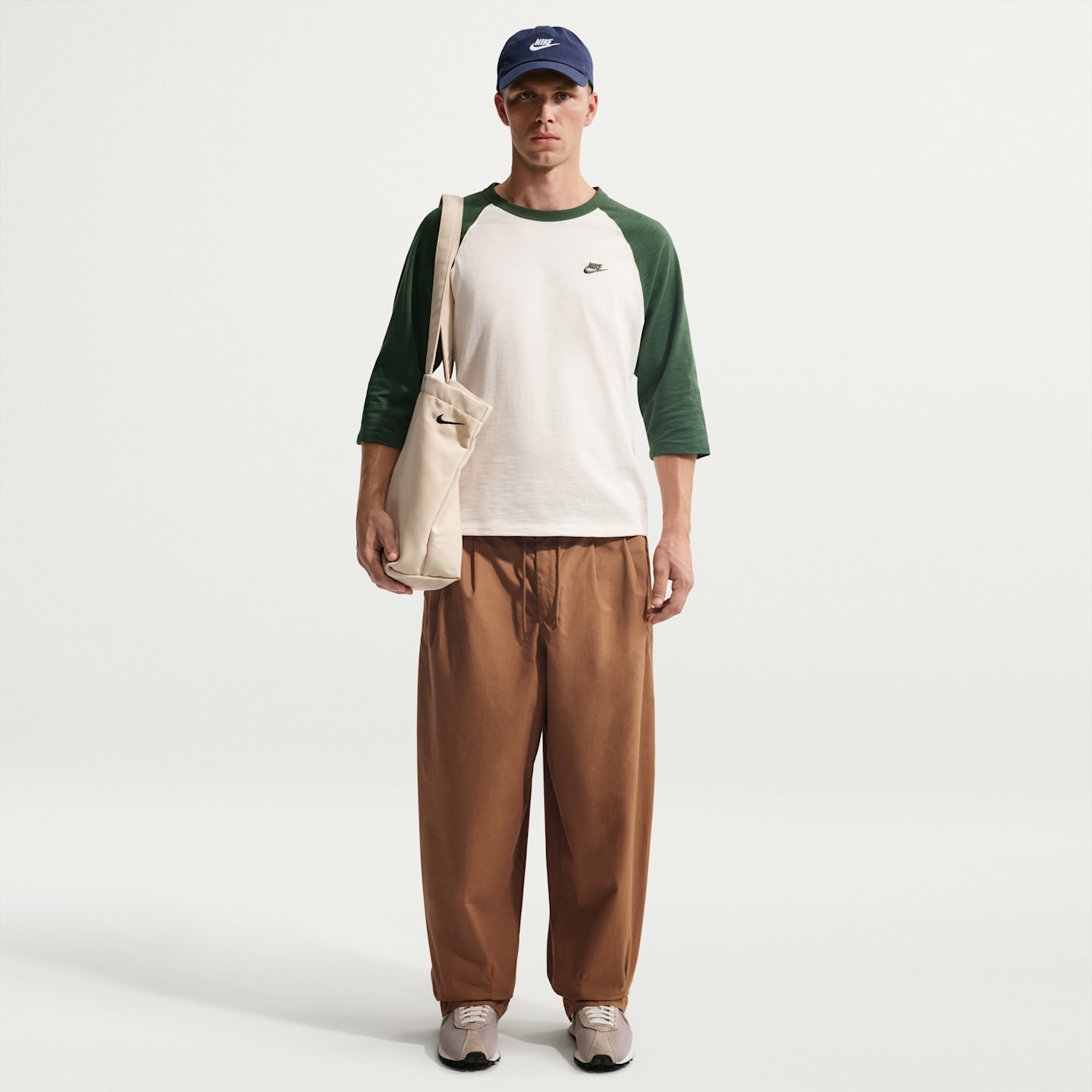 Мужские брюки Nike Club Men's Balloon Pants — фото 1