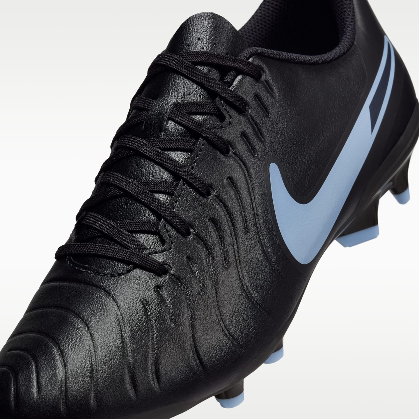 Nike Tiempo Legend 10 Club Multi-Ground Low-Top Soccer Cleats — фото 8