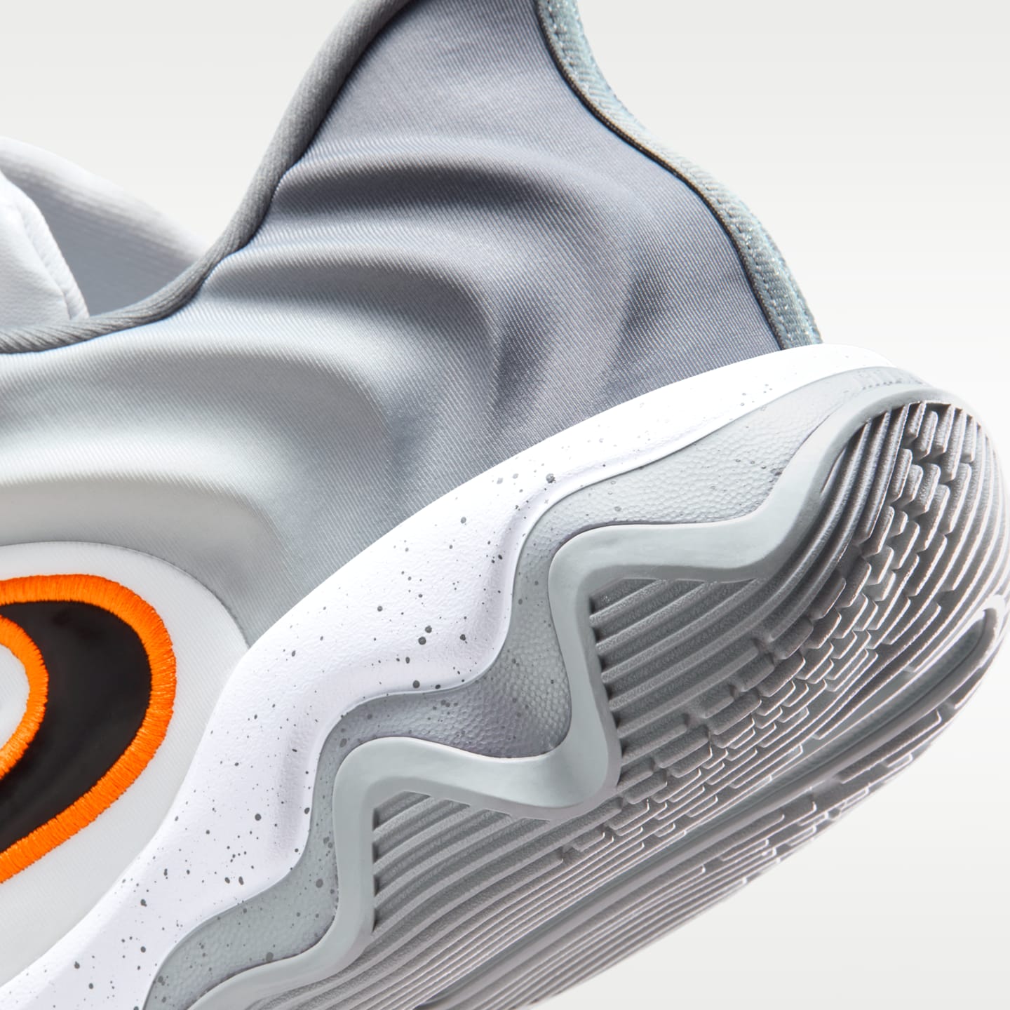 Женские кроссовки Nike Giannis Immortality 4 Basketball Shoes — фото 8
