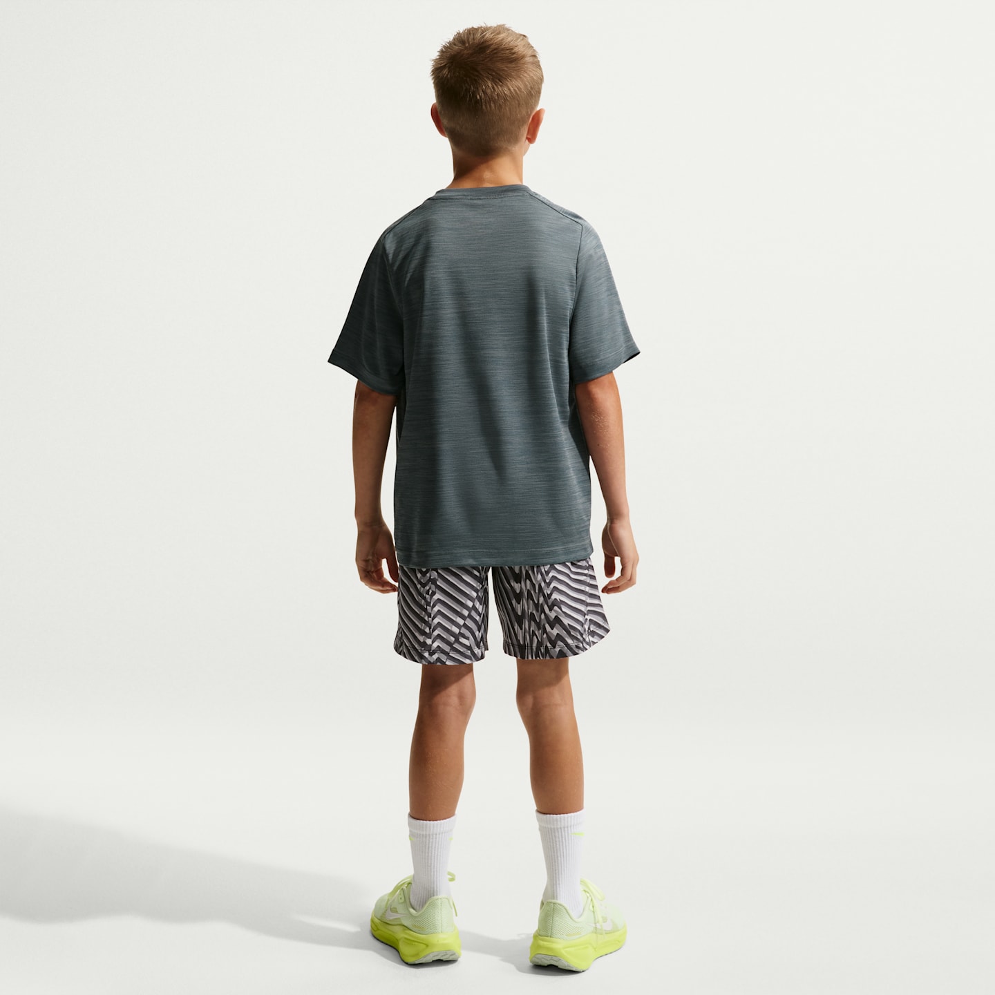 Детские шорты Nike Multi Big Kids' (Boys') Dri-FIT Shorts — фото 5