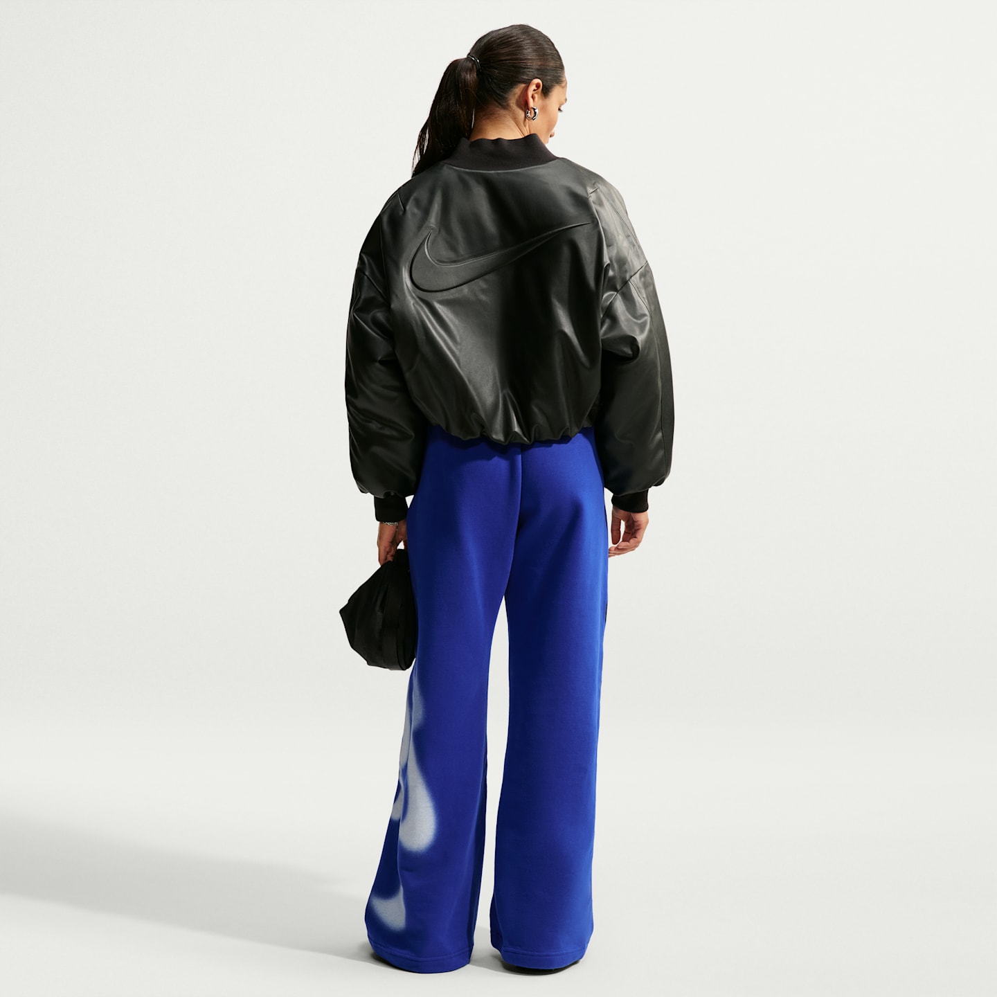 Женские брюки Nike Studio Fleece Medium Weight Women's Oversized High-Rise Straight-Leg Graphic Pants — фото 5