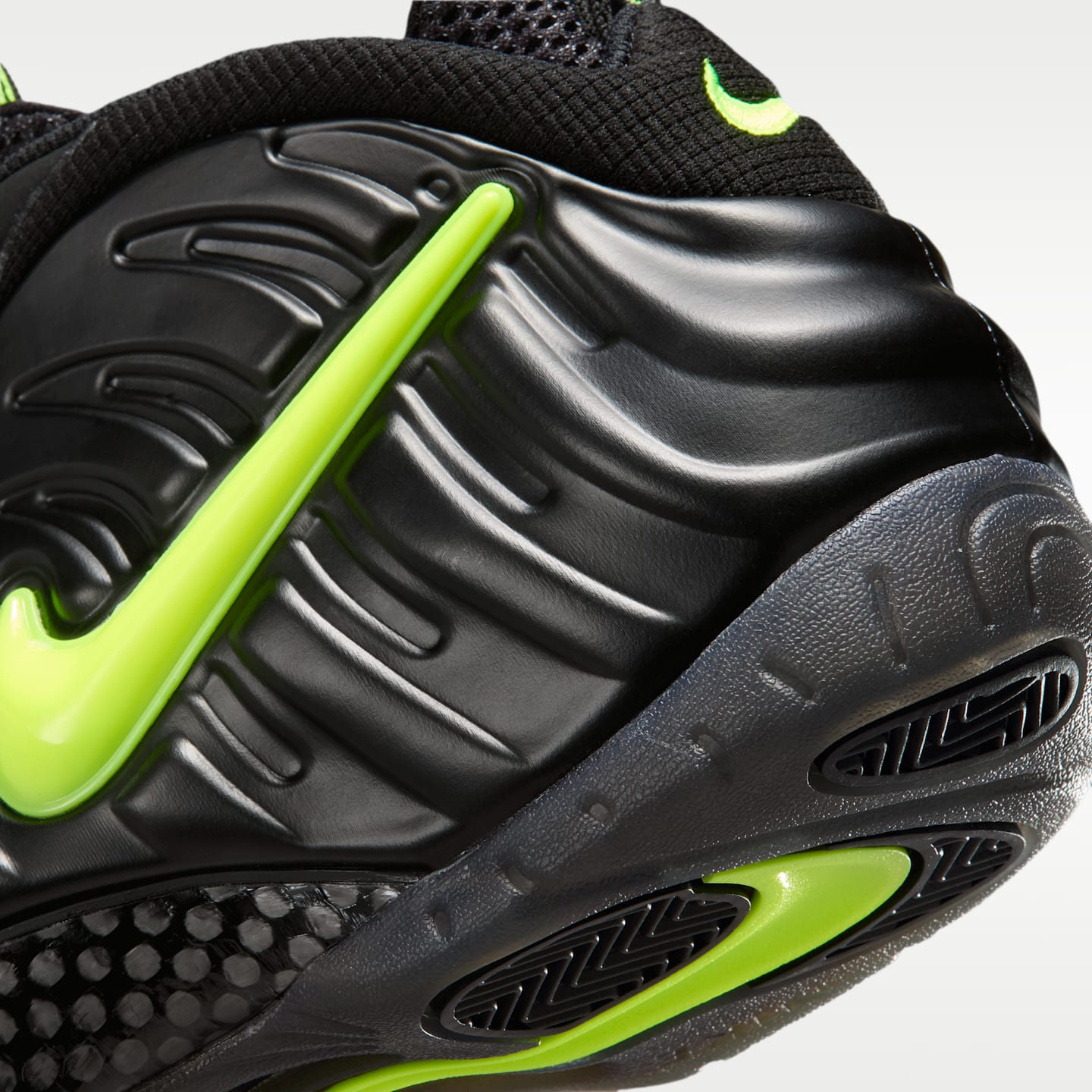 Мужские кроссовки Nike Air Foamposite Pro Men's Shoes — фото 8