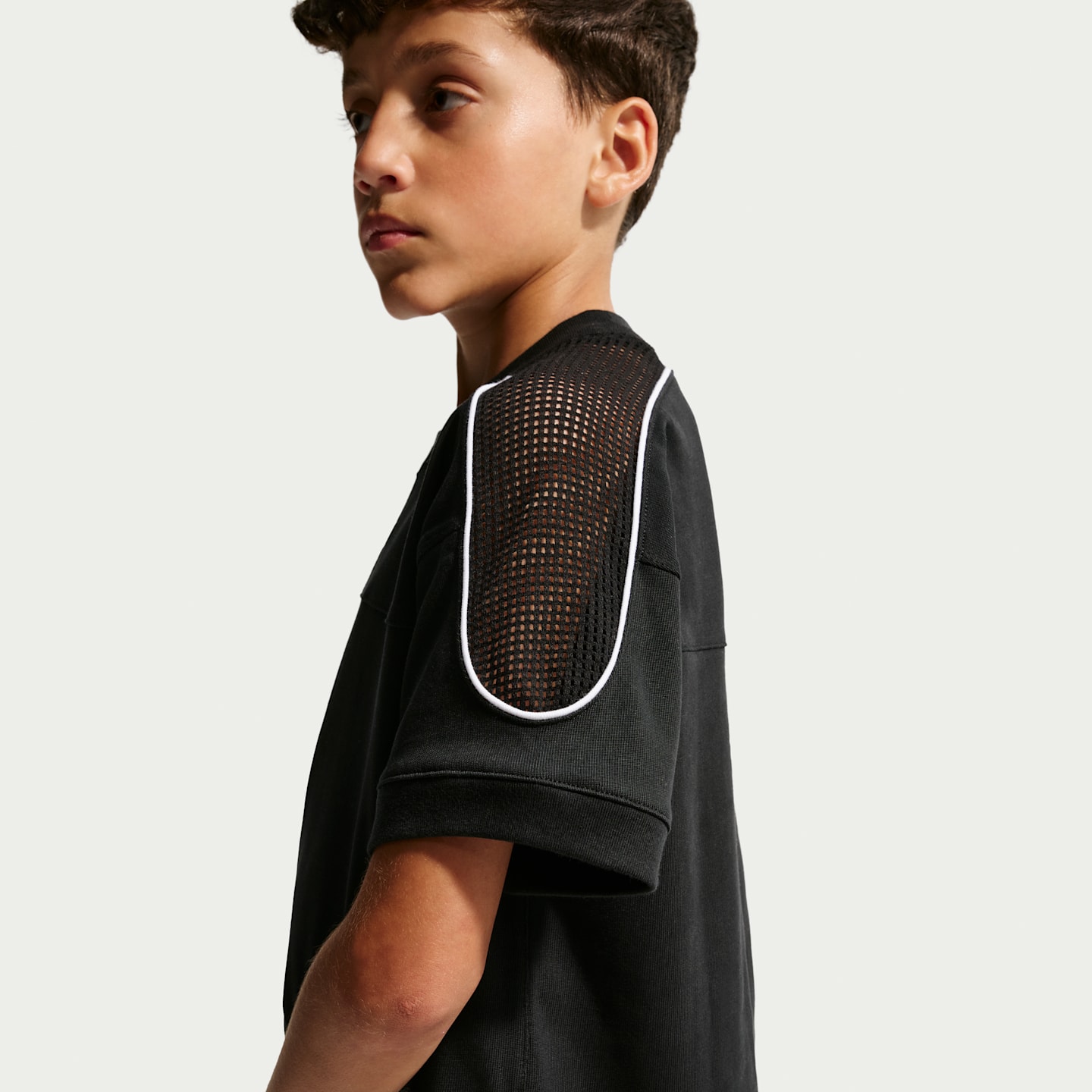 Детские топы Nike Sportswear Collection Big Kids' Short-Sleeve Top — фото 5