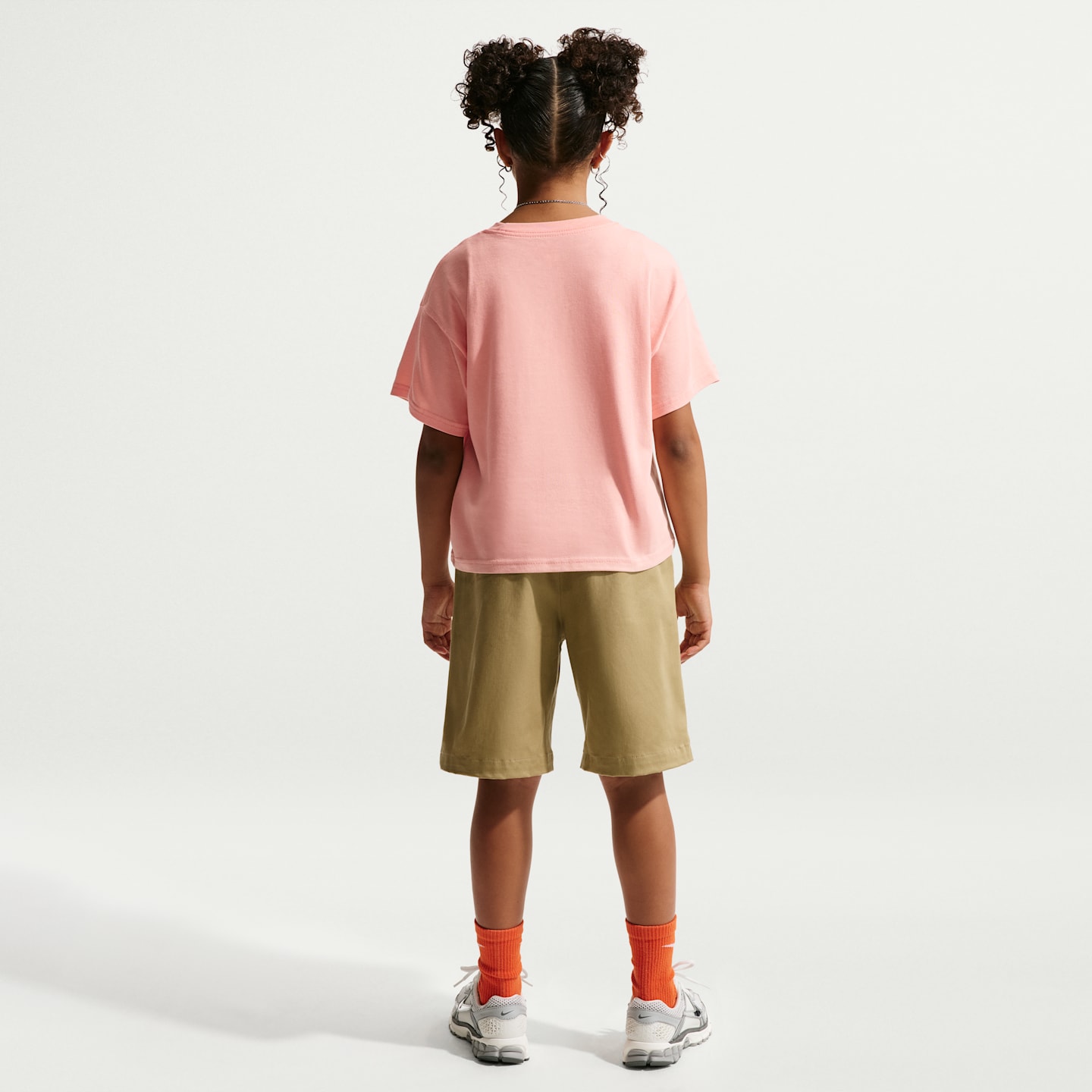 Детские футболки Nike Sportswear Big Kids' (Girls') T-Shirt — фото 5