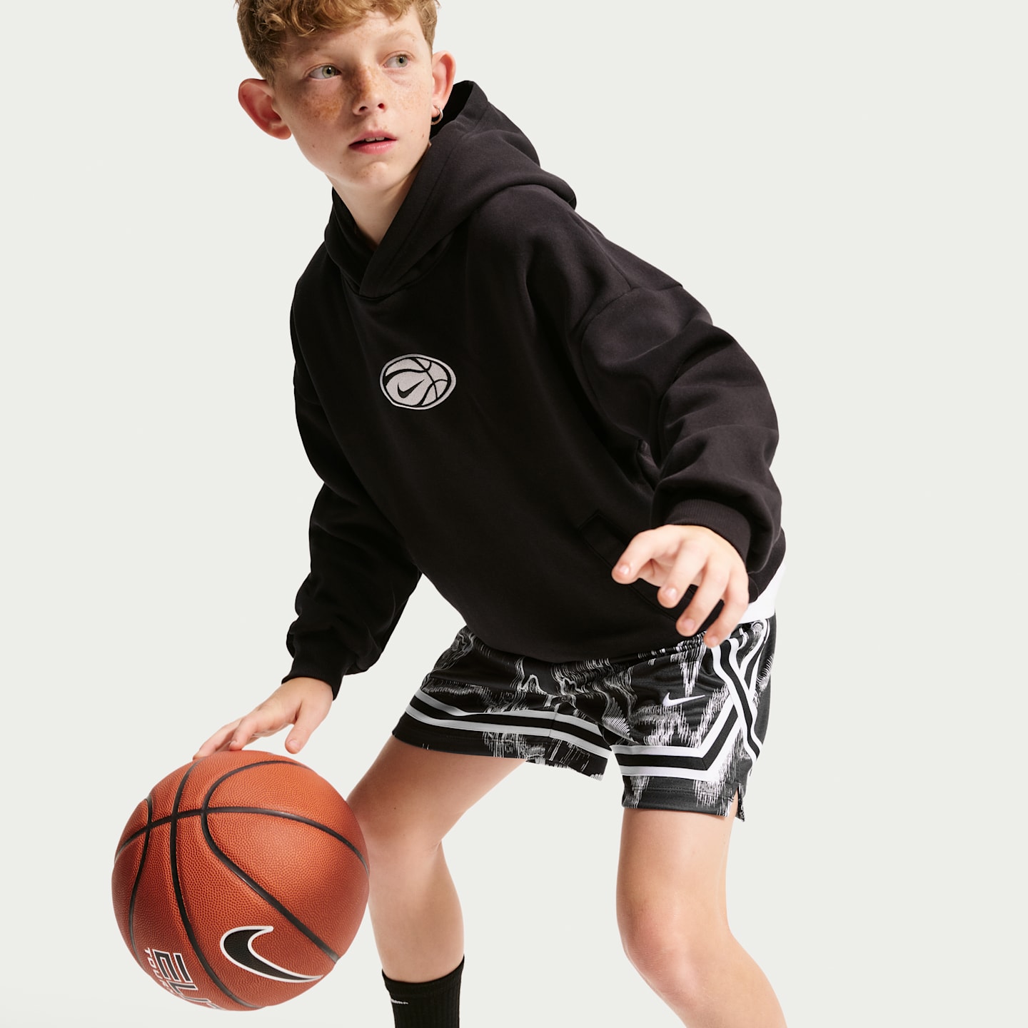 Детские шорты Nike Crossover Big Kids' Dri-FIT Basketball Shorts — фото 4