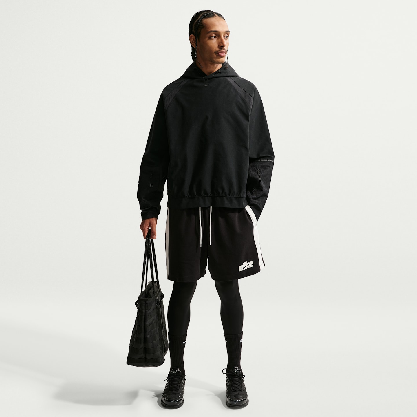Мужские шорты Nike Sportswear Club Men's Knit Flow Shorts — фото 1