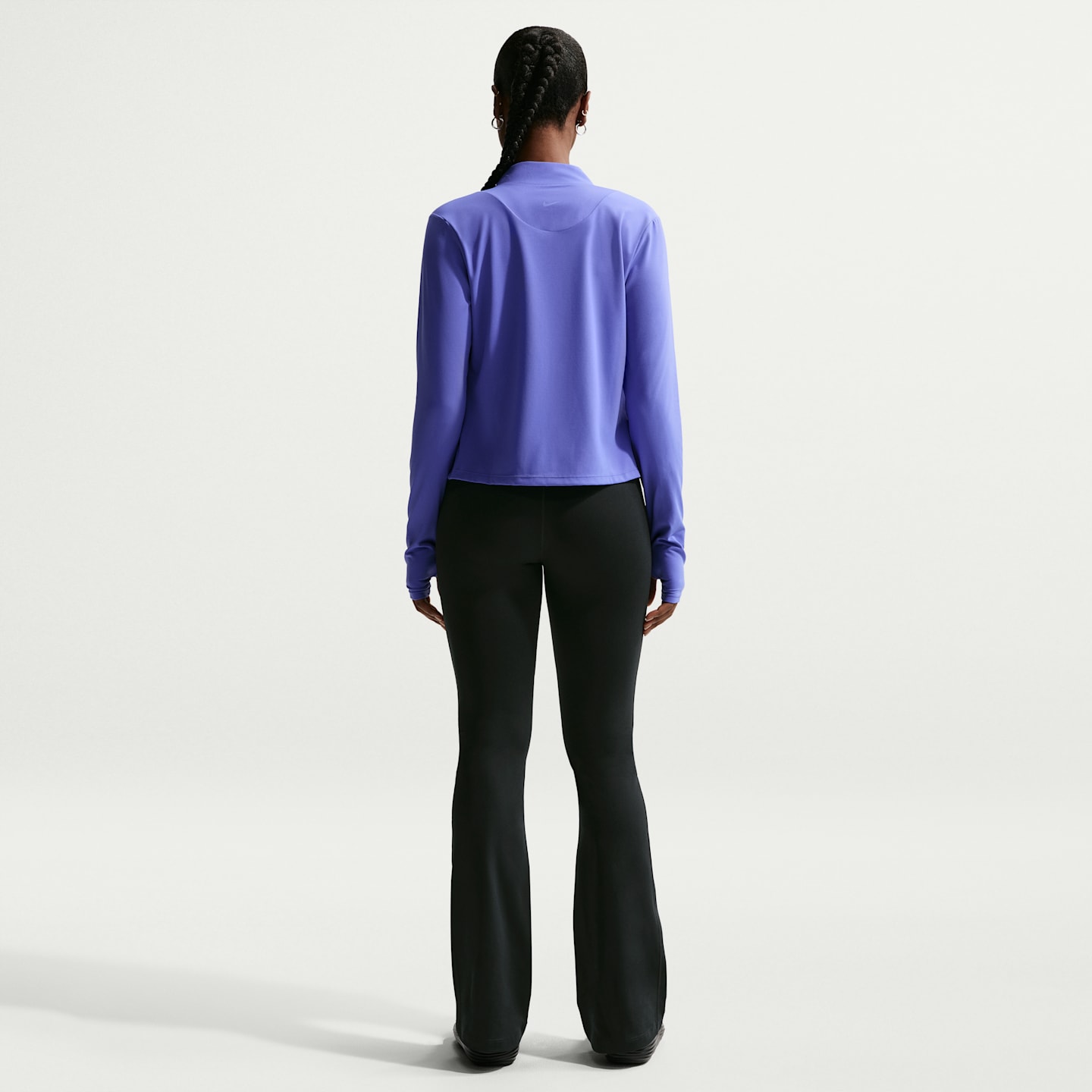 Женские леггинсы Nike One Women's High-Waisted Flared Leggings — фото 5