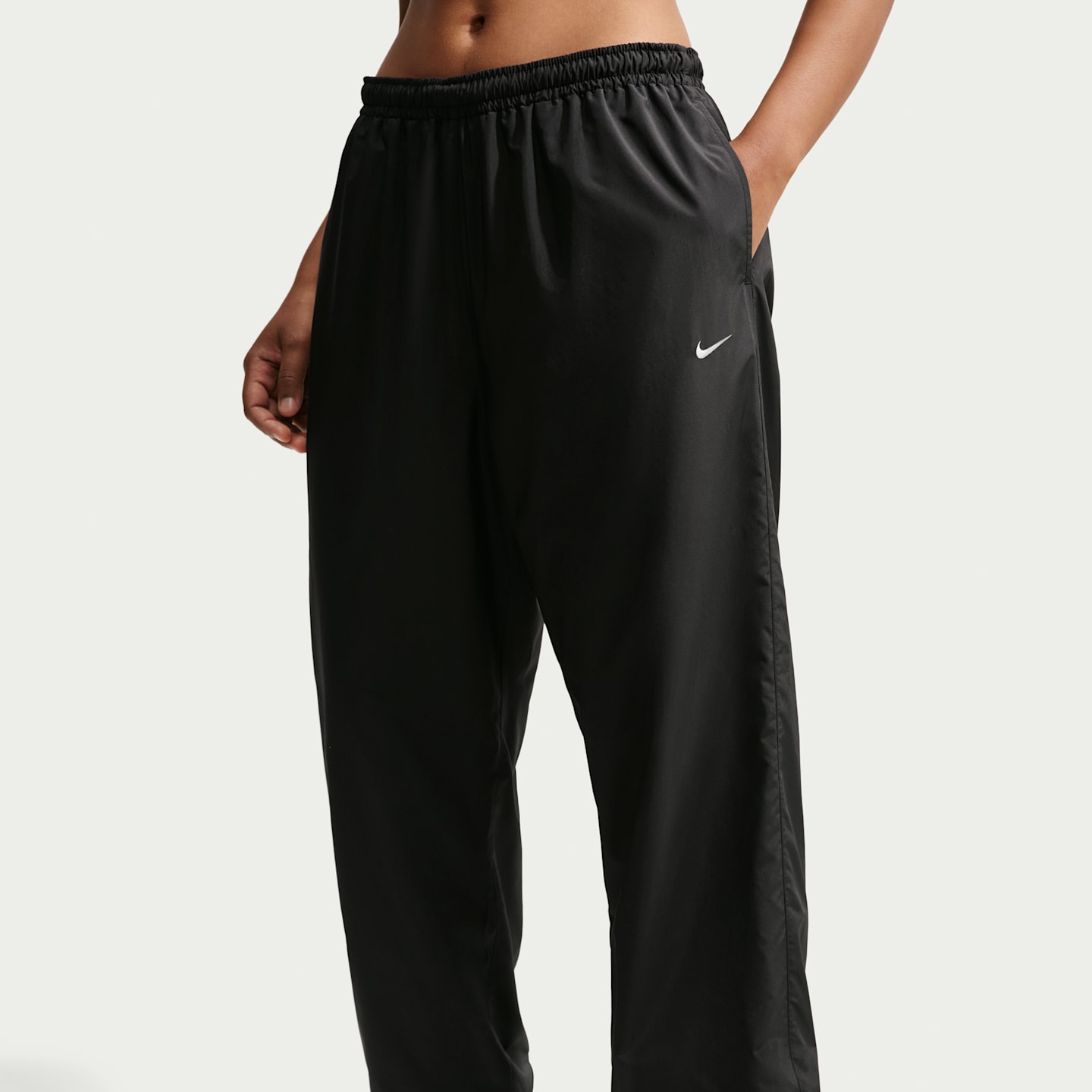 Женские брюки Nike Sportswear Women's Loose Mid-Rise UV Joggers — фото 2