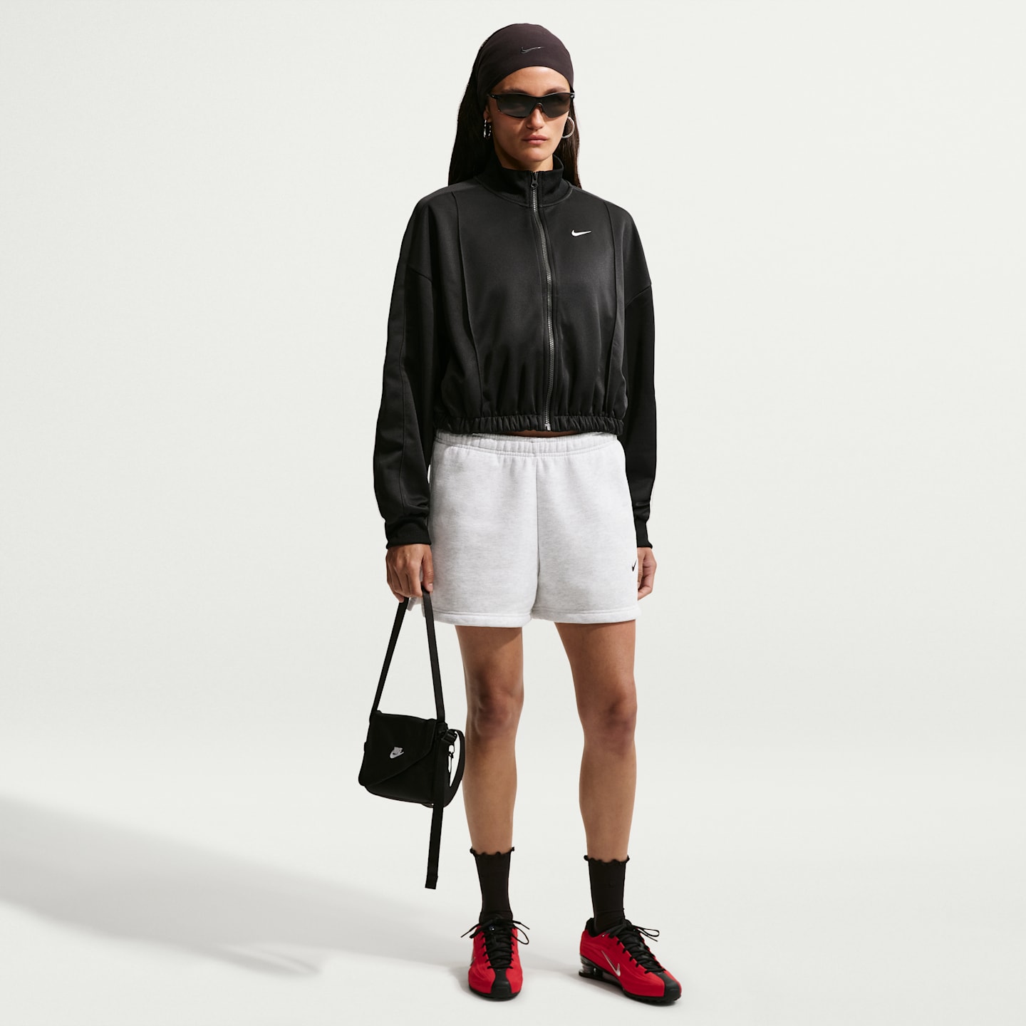 Женские шорты Nike Studio Fleece Medium Weight Women's Mid-Rise Shorts — фото 1