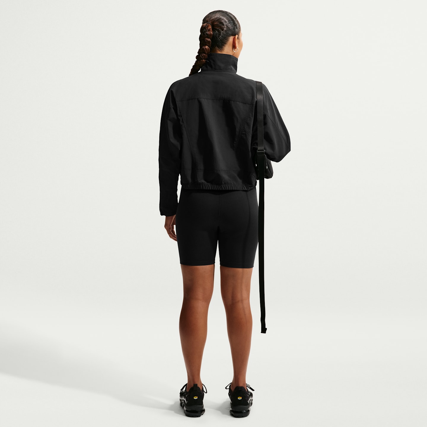 Женские куртки Nike Sportswear Everything Wovens Women's Oversized Repel UV Protection Jacket — фото 5