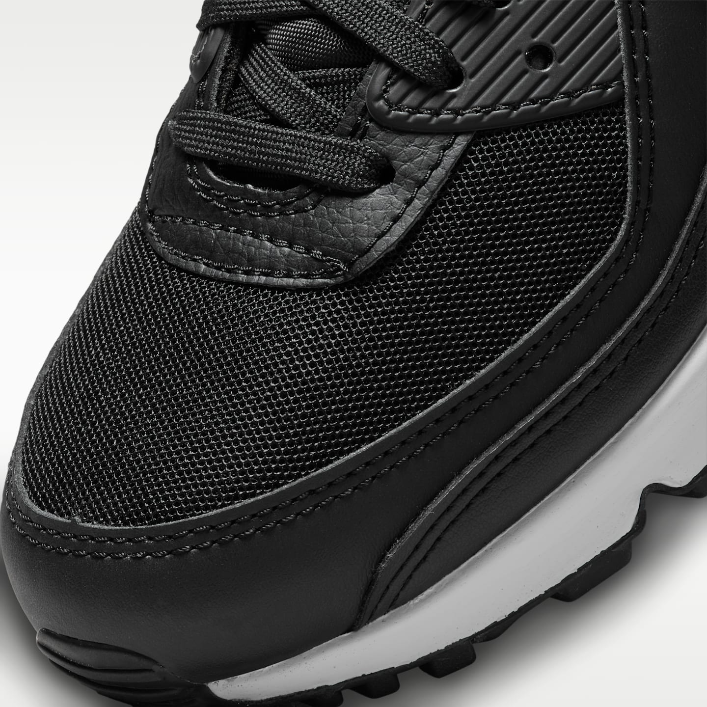 Женские кроссовки Nike Air Max 90 Women's Shoes — фото 8