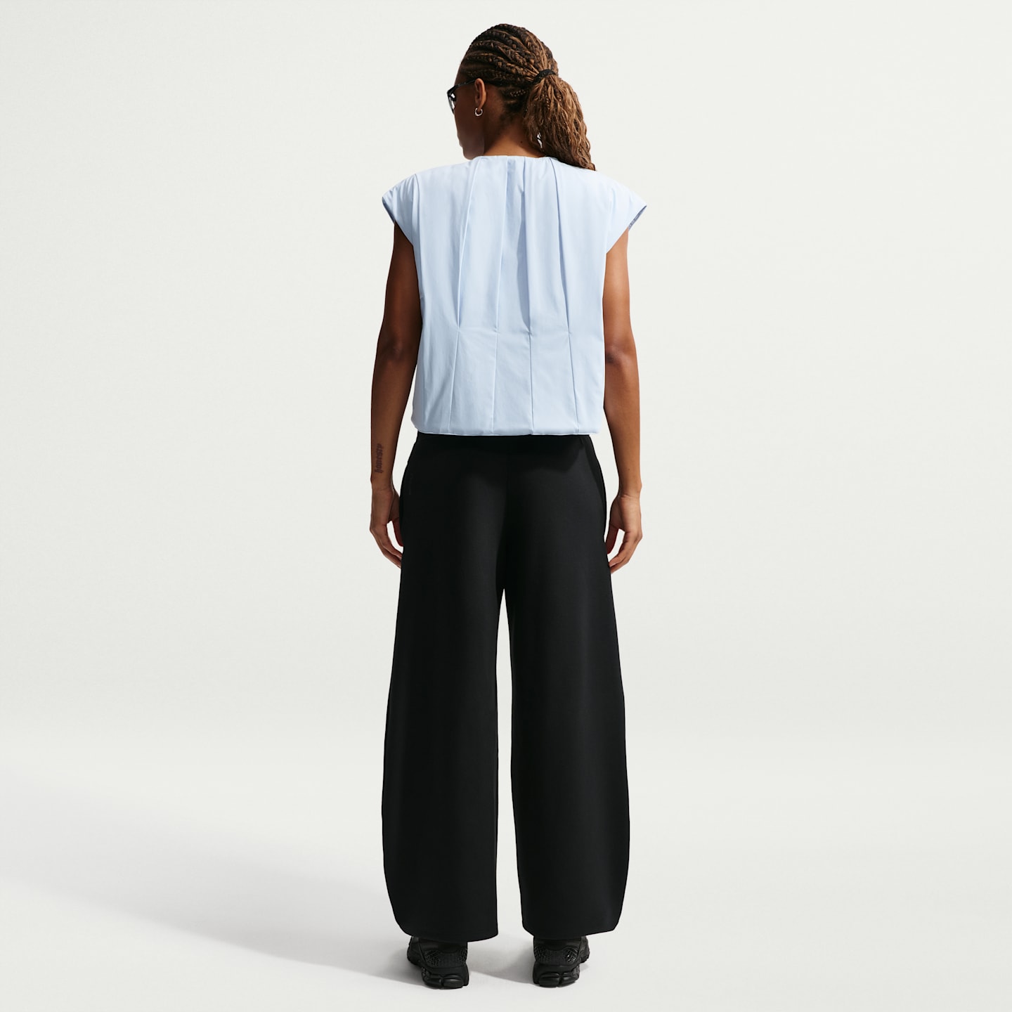Женские брюки Nike 24.7 ImpossiblySoft Women's High-Waisted Wide-Leg Pants — фото 5