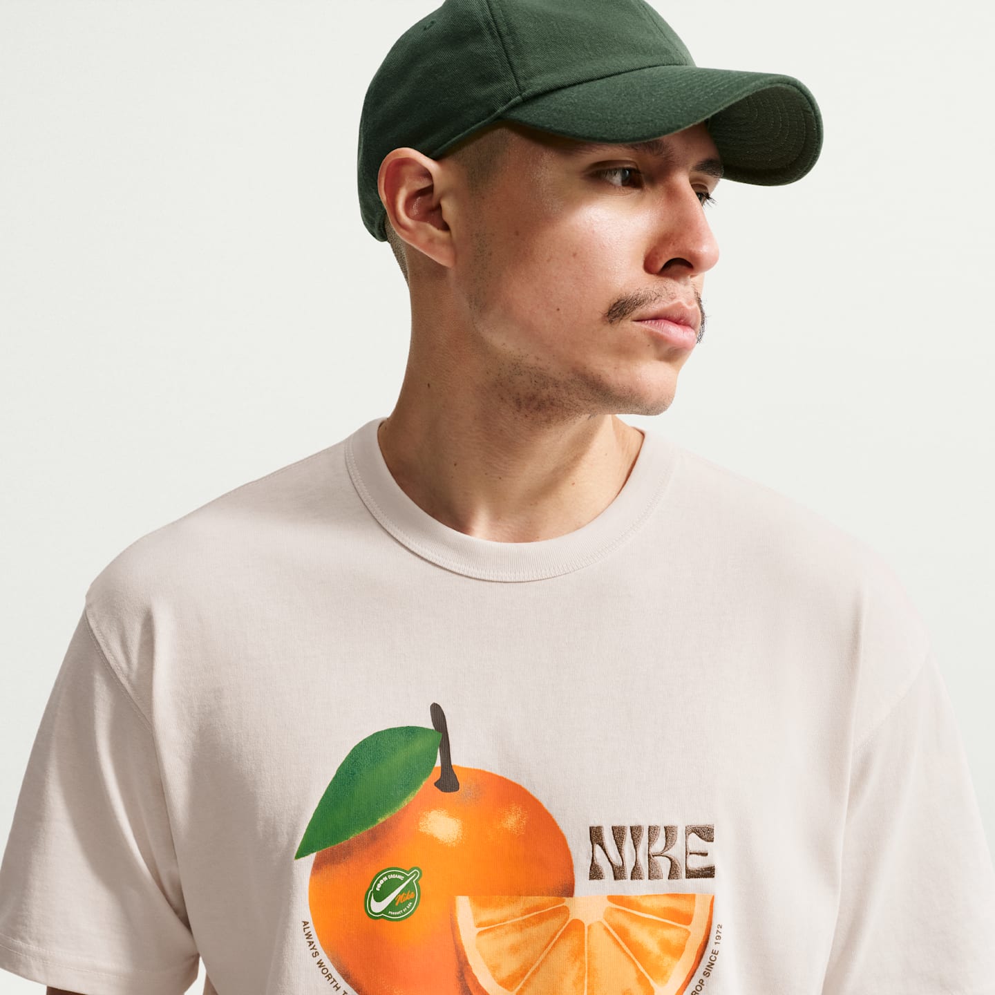 Мужские футболки Nike Sportswear Premium Essentials T-Shirt — фото 3