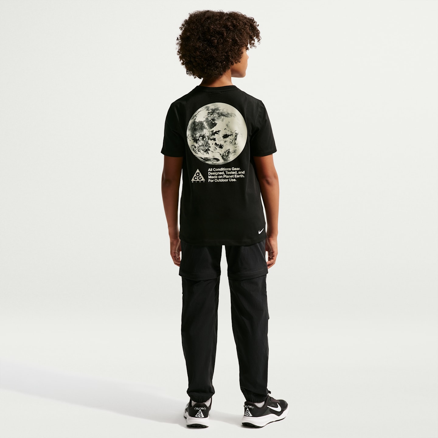 Детские футболки Nike ACG Big Kids' Dri-FIT Planet Earth T-Shirt — фото 5
