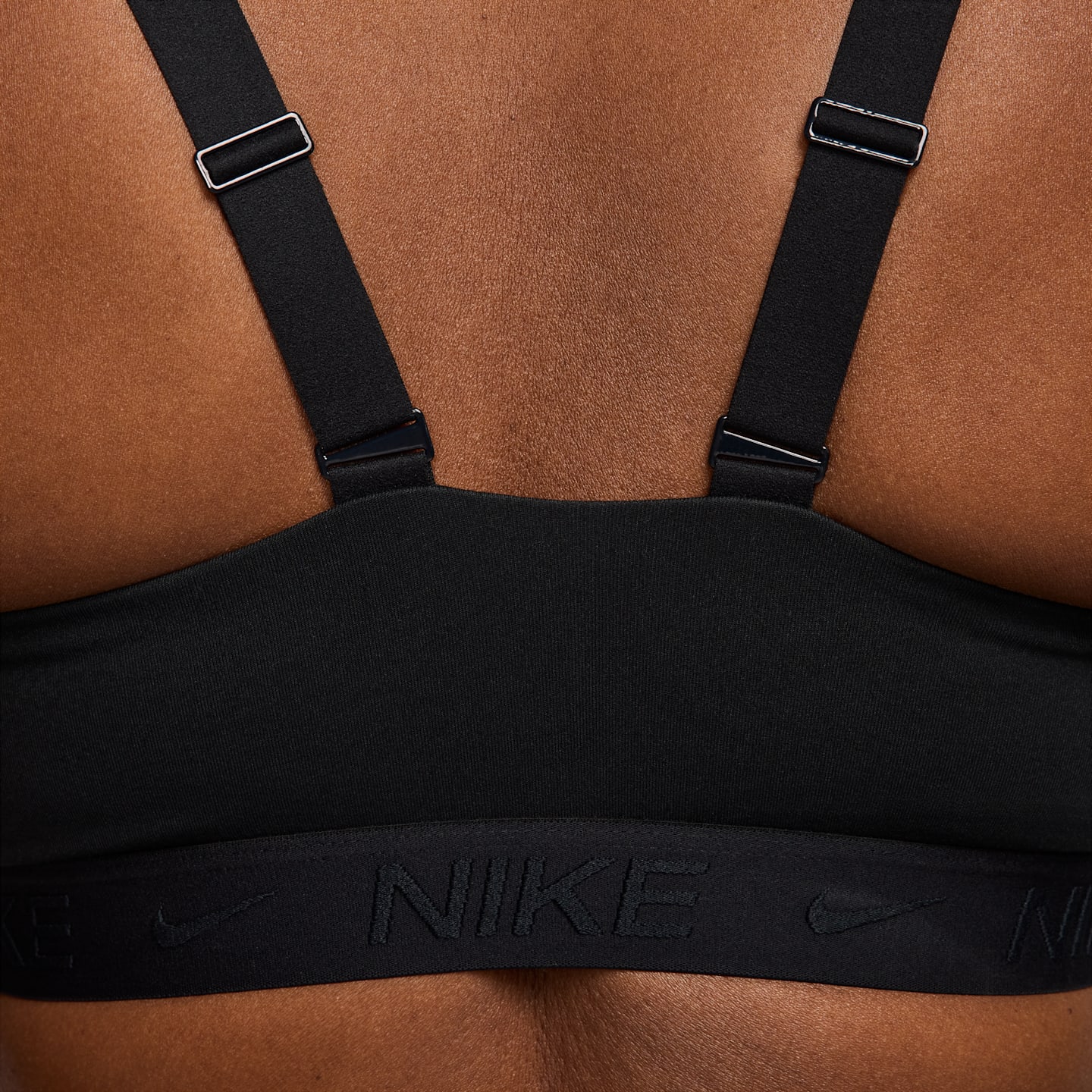 Спортивное бра Indy Medium Adjustable, уплотнённая чашка — Nike — фото 7