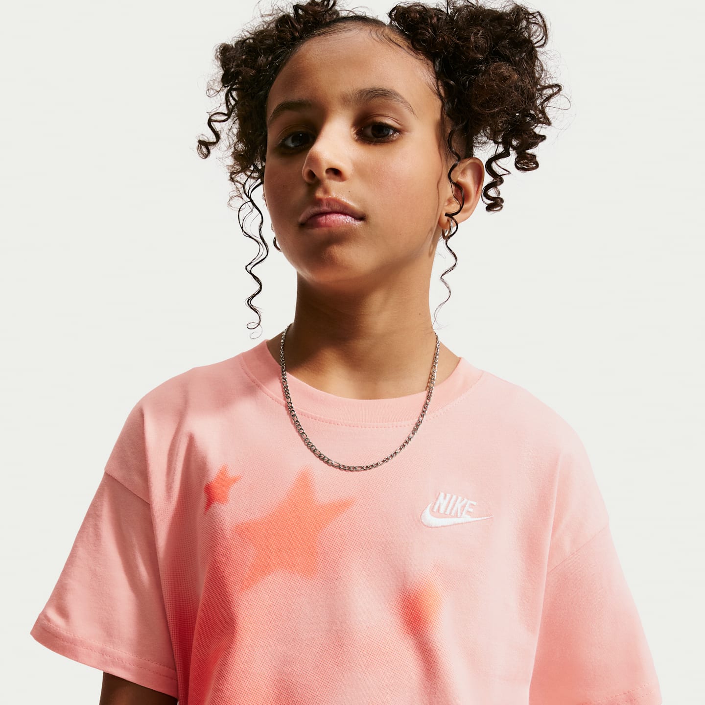Детские футболки Nike Sportswear Big Kids' (Girls') T-Shirt — фото 3