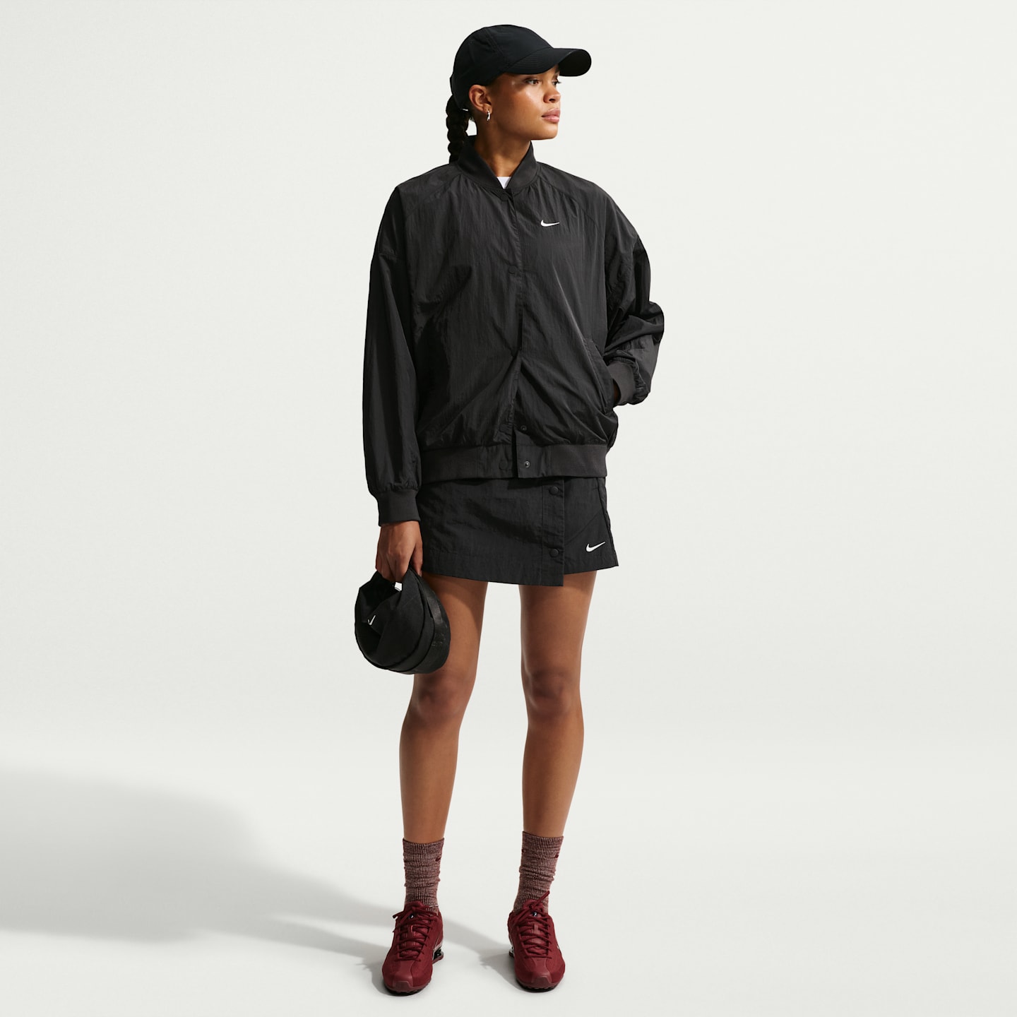Женские куртки Nike Sportswear Women's Oversized Varsity Jacket — фото 4