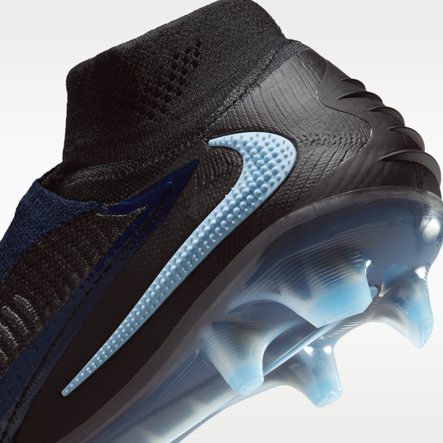 Мужские бутсы Nike Phantom 6 High Elite Artificial-Grass Soccer Cleats — фото 9