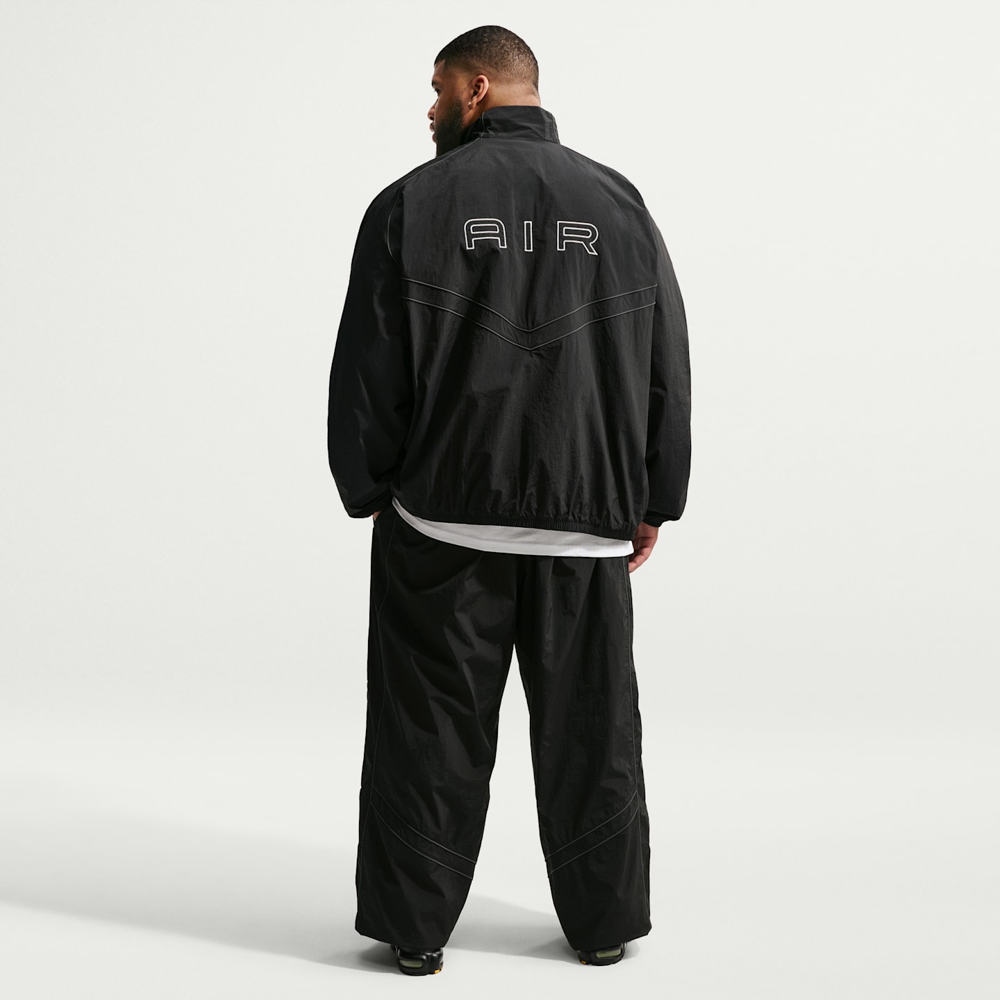 Мужские куртки Nike Air Men's Windrunner Track Jacket — фото 10