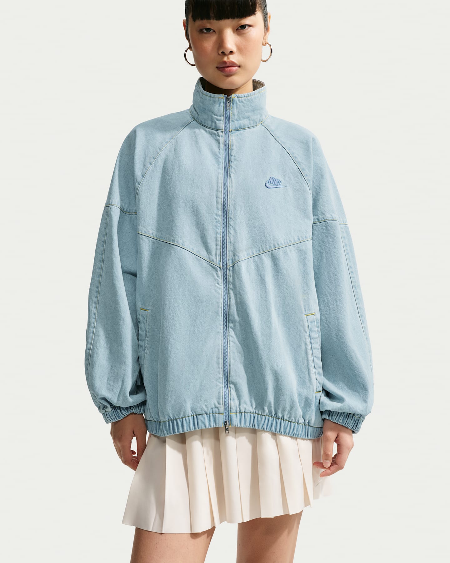 Женские куртки Nike Windrunner Women's Oversized Denim Jacket — фото 6
