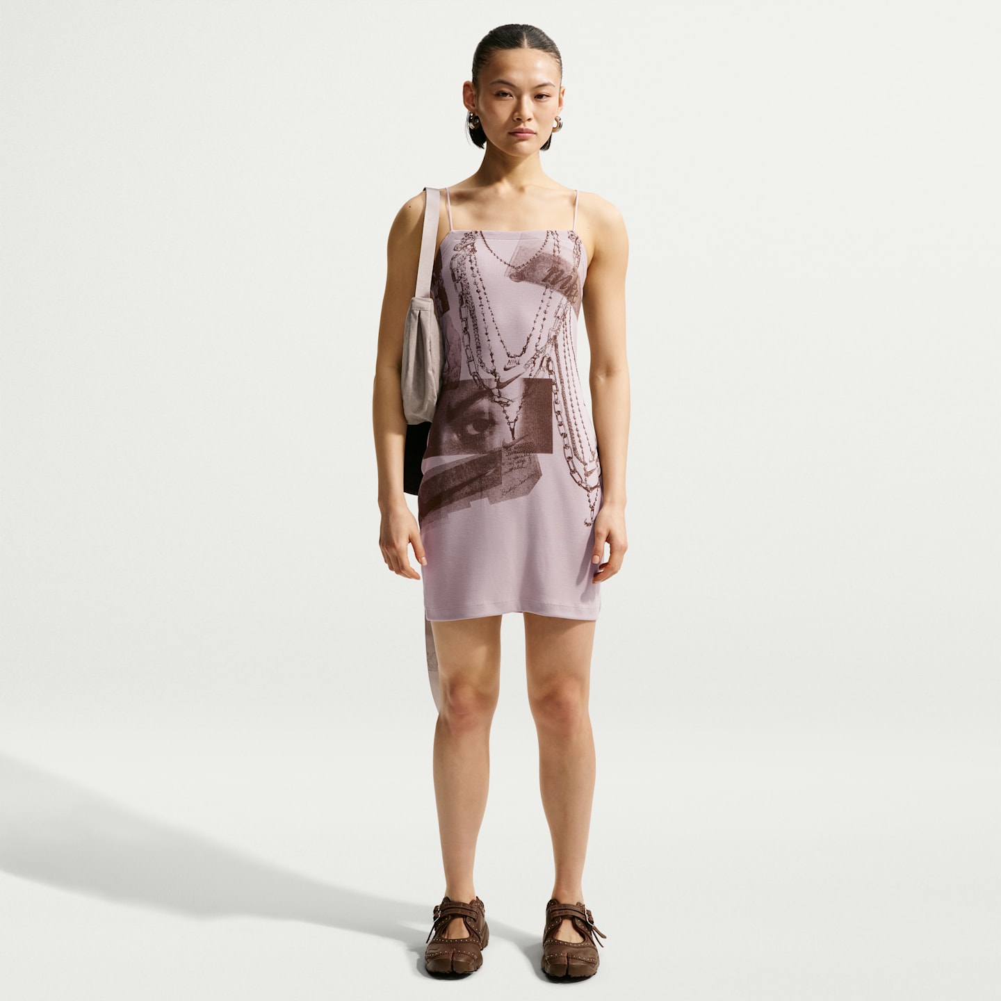 Женские платья Nike Sportswear Chill Knit Women's Tight Mini-Rib Cami Dress — фото 1