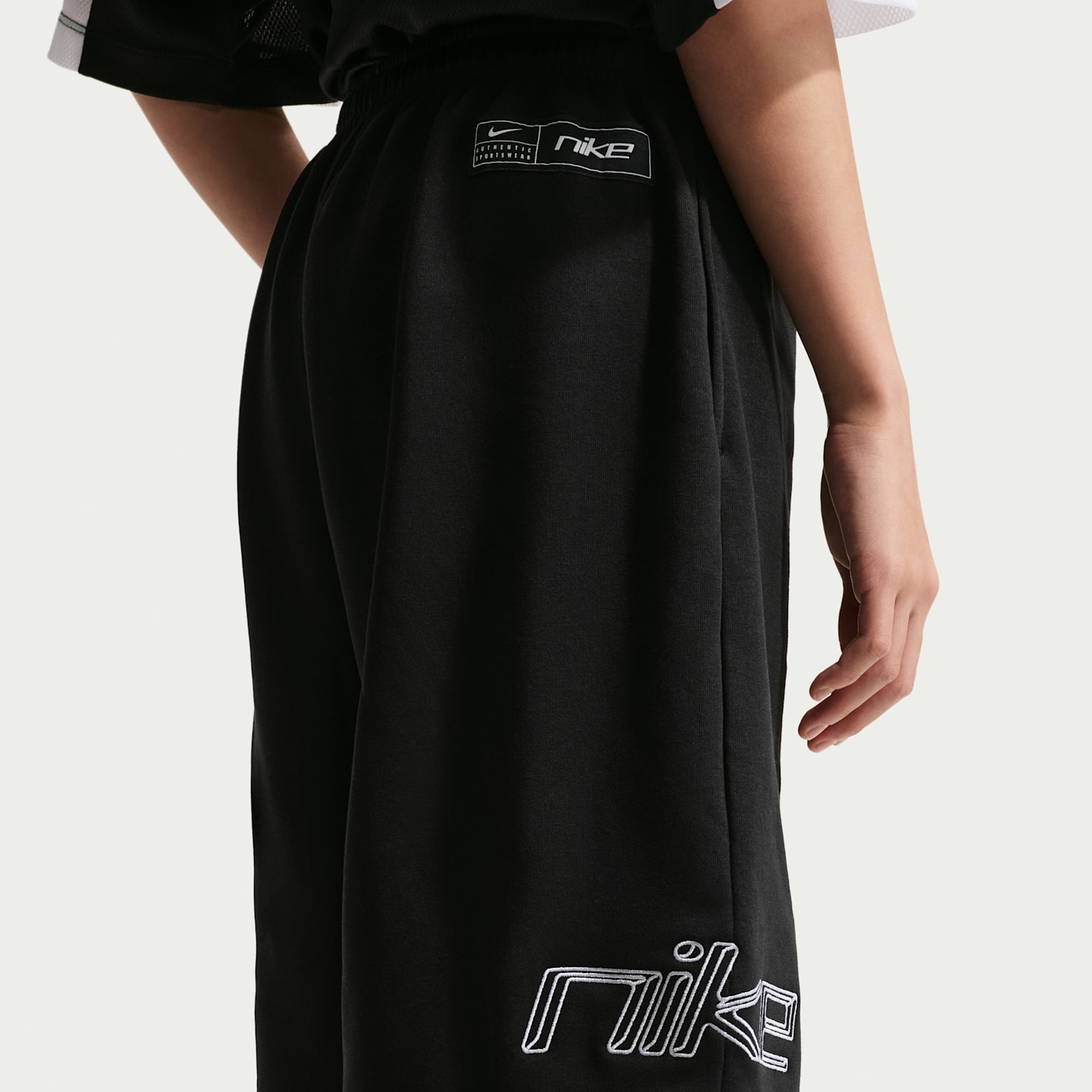 Детские шорты Nike Sportswear Girls' French Terry Shorts — фото 3