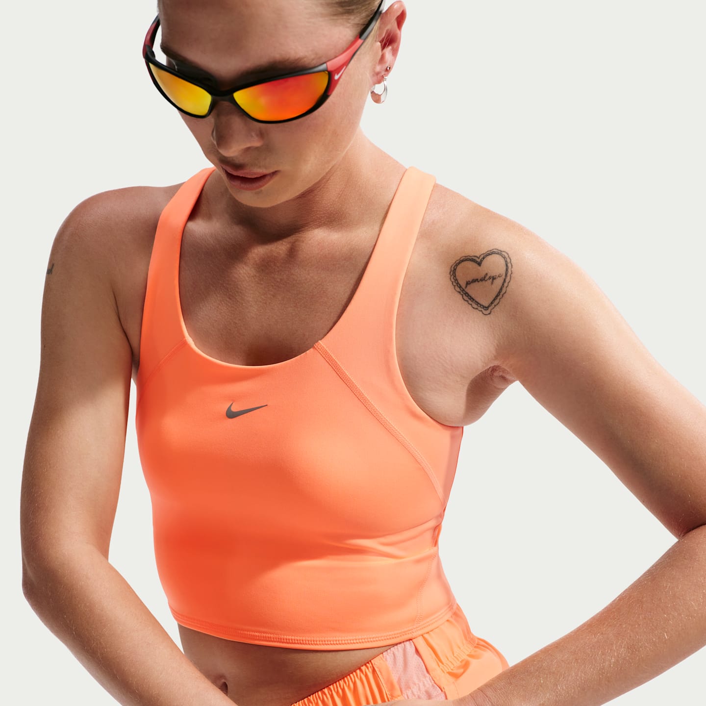 Спортивное бра Tempo, укороченный, средняя поддержка — Nike — фото 3