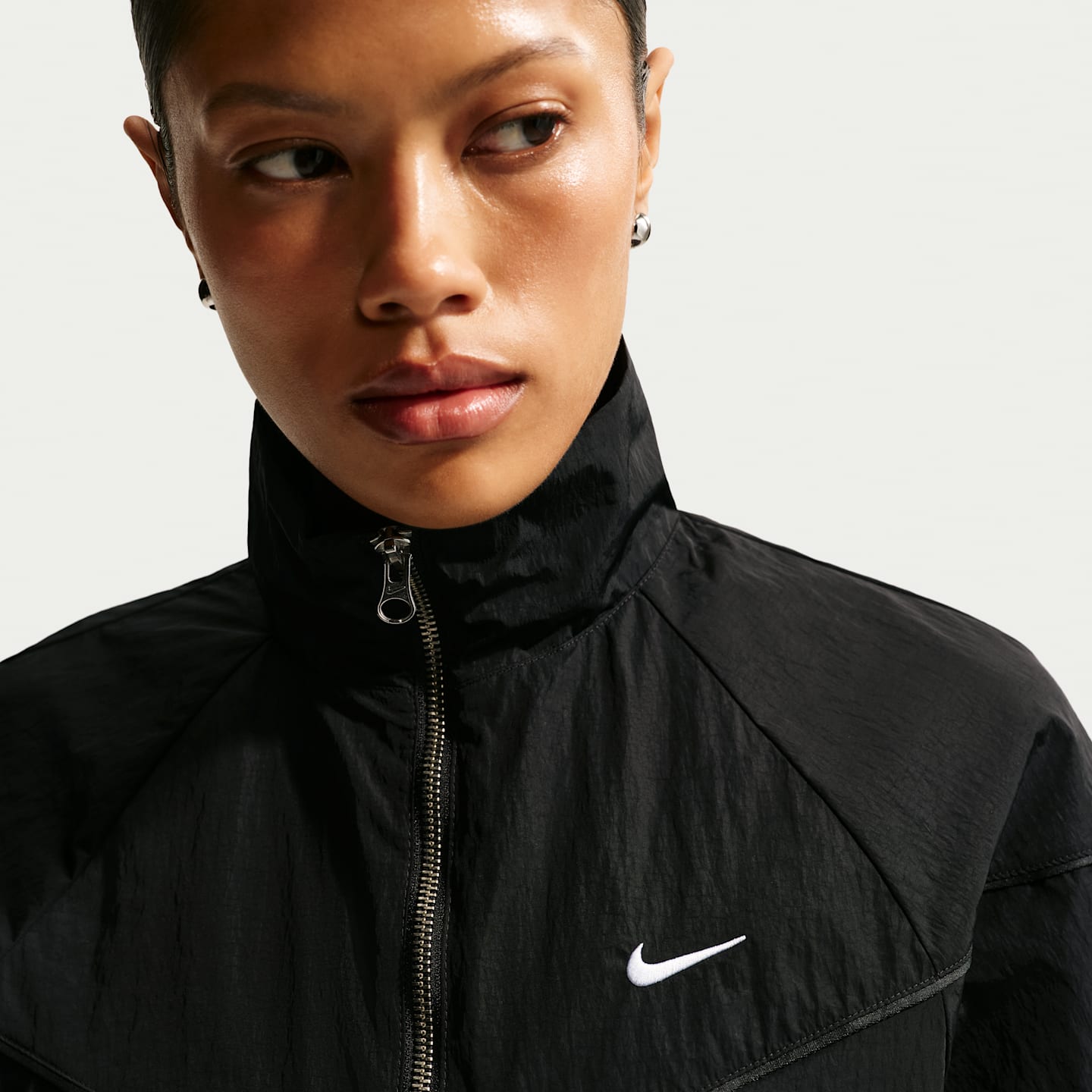 Nike Windrunner Women's Loose UV Woven Full-Zip Jacket — фото 3