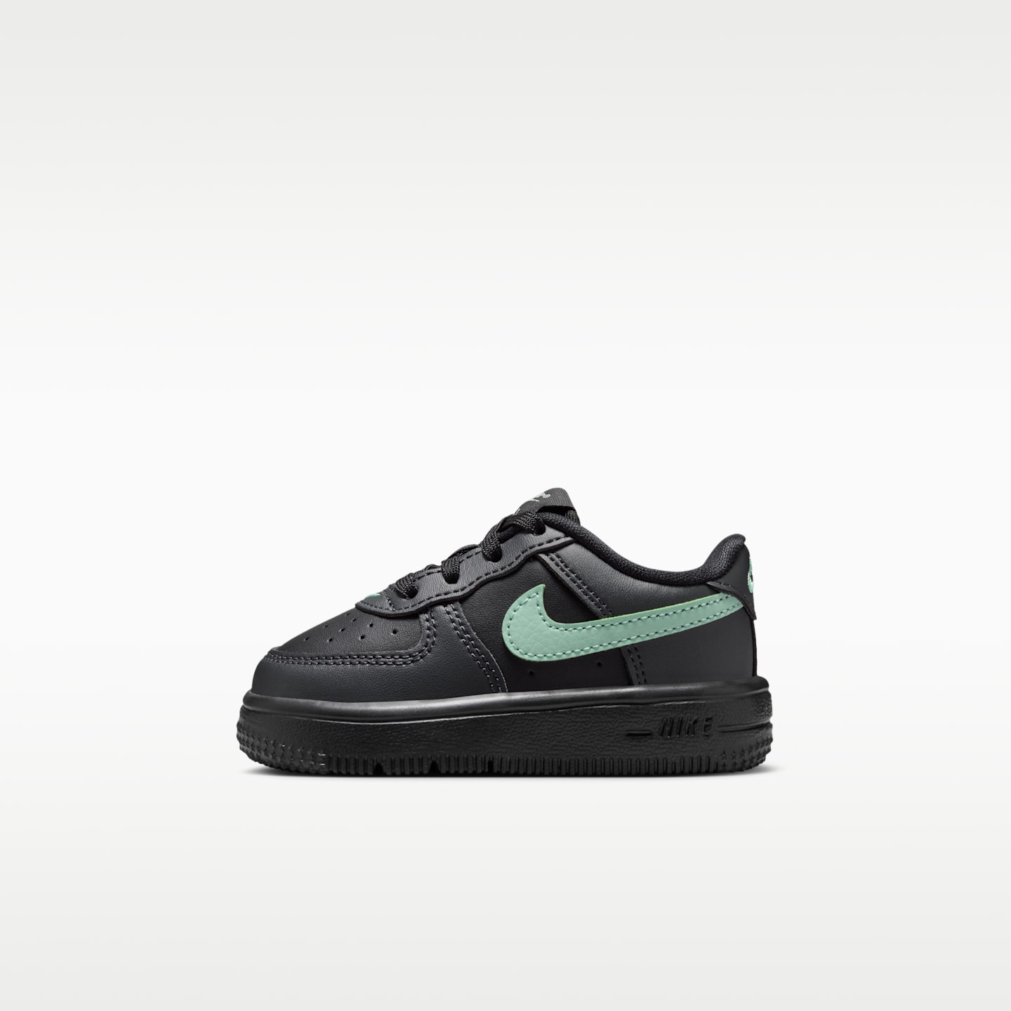 Детские кроссовки Nike Force 1 Low Little Kids' Shoes — фото 1