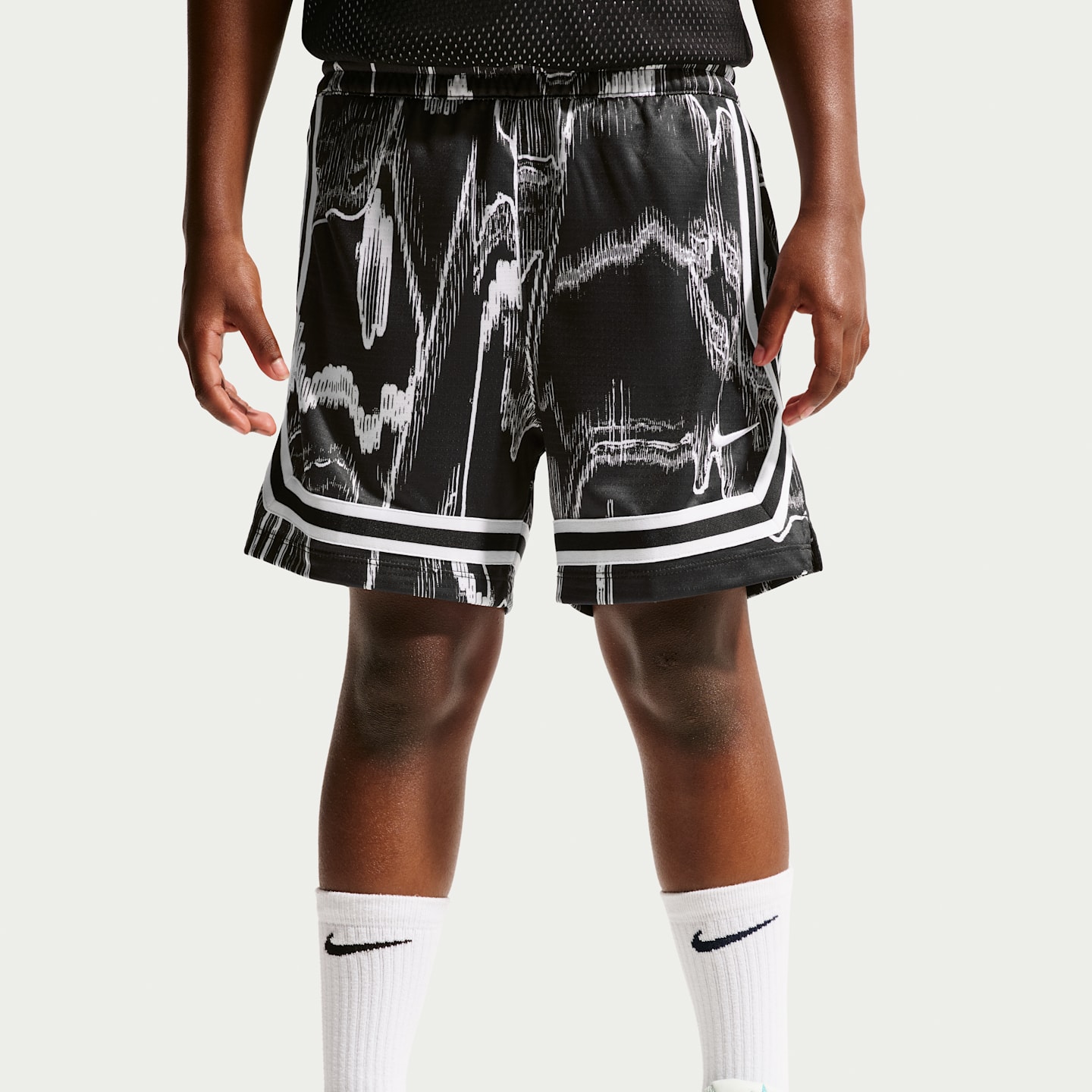Детские шорты Nike Crossover Big Kids' Dri-FIT Basketball Shorts — фото 3