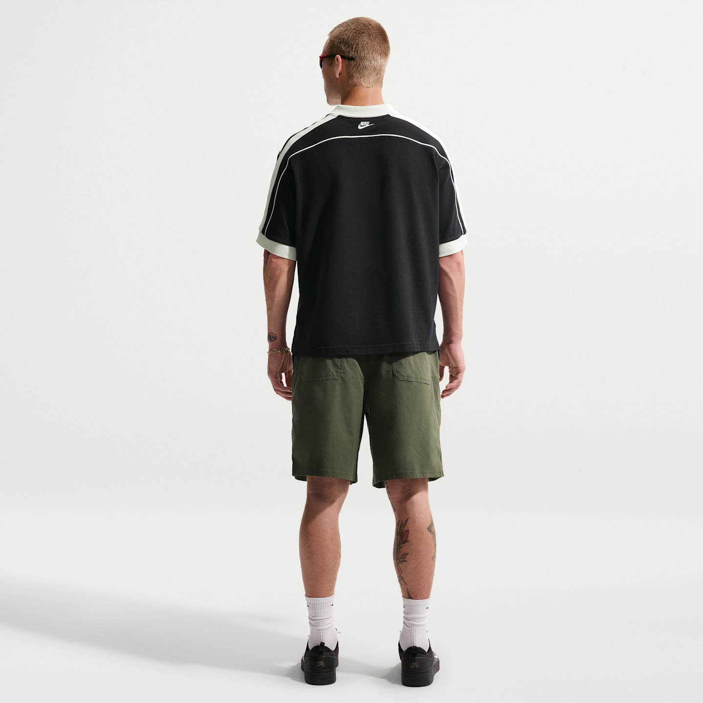 Мужские топы Nike Sportswear Club Men's Oversized Short-Sleeve Polo — фото 5