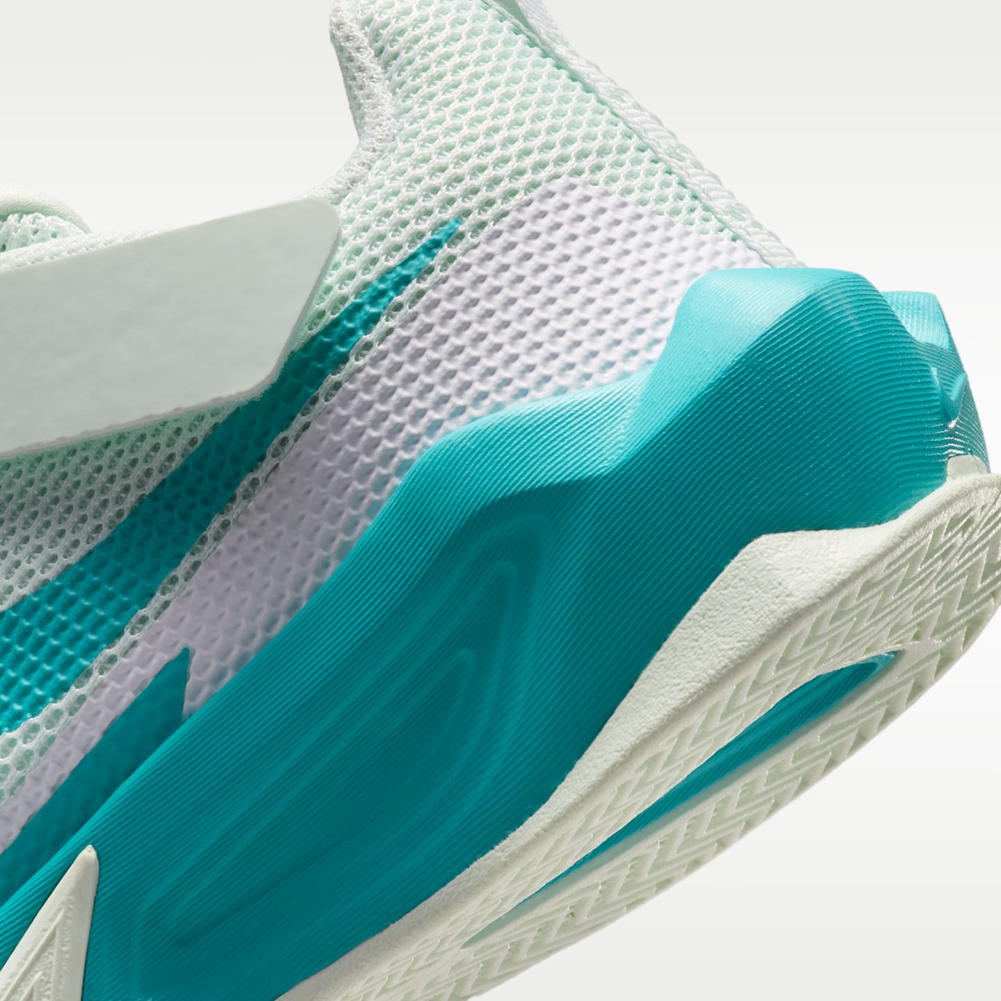 Детские кроссовки Nike S.T. Dynamite Little Kids' Basketball Shoe — фото 8