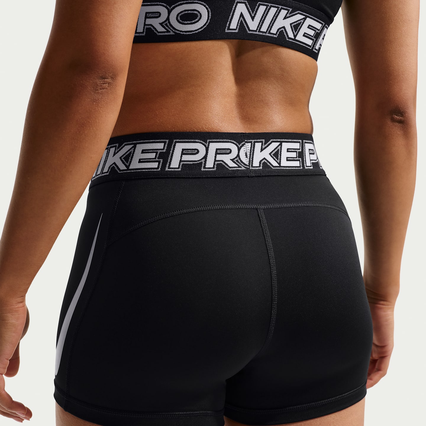 Женские шорты Nike Pro Women's Mid-Rise 3" Biker Shorts — фото 3