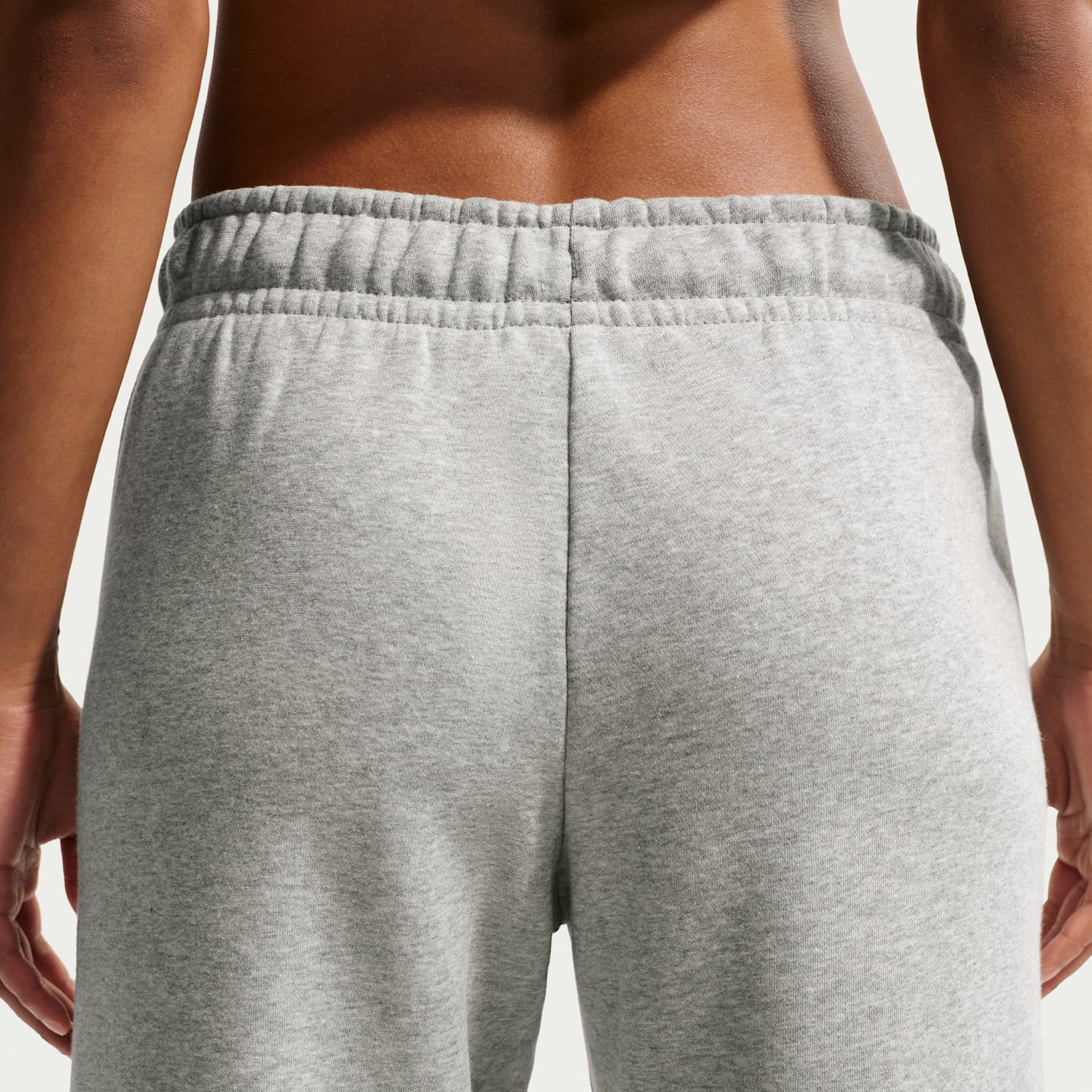 Женские брюки Nike Sportswear Club Fleece Women's Mid-Rise Wide-Leg Sweatpants — фото 3