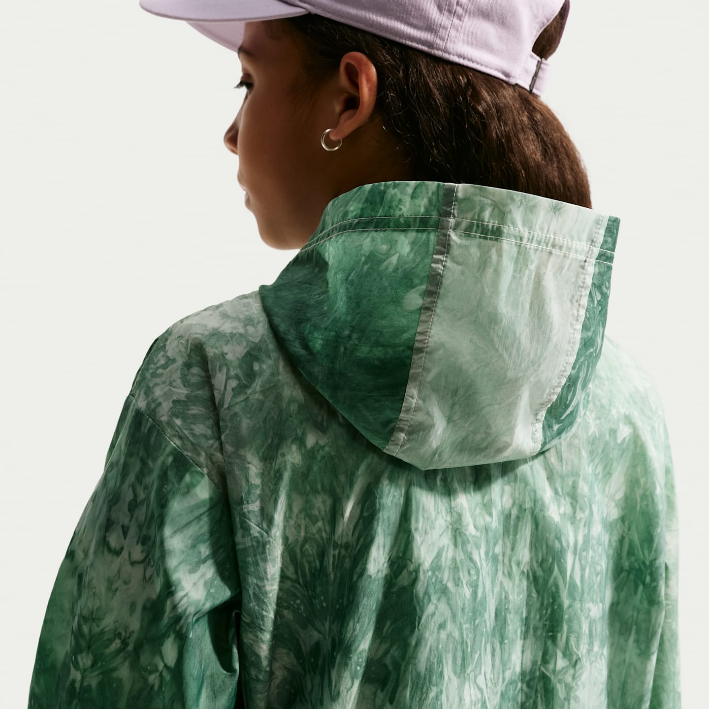 Детские куртки Nike Sportswear Club Girls' Woven Track Jacket — фото 2