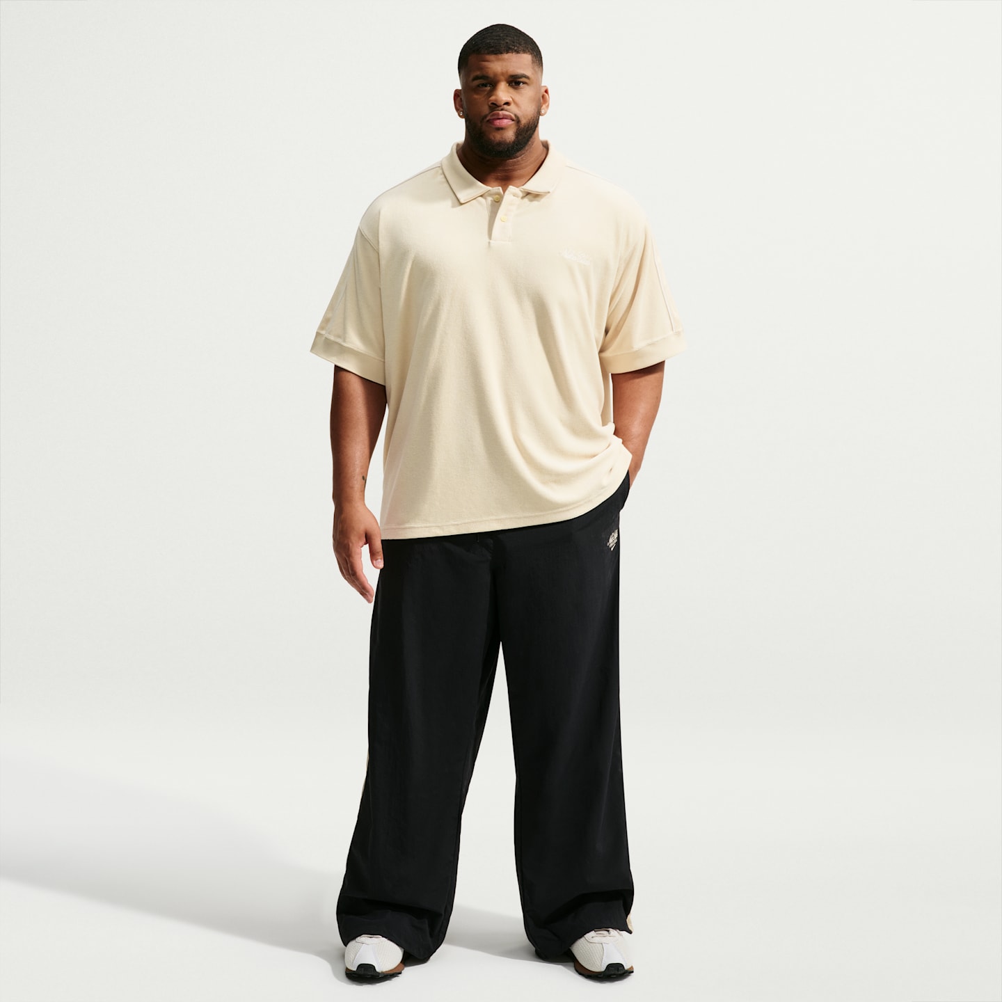 Мужские брюки Nike Club Men's Track Pants — фото 7