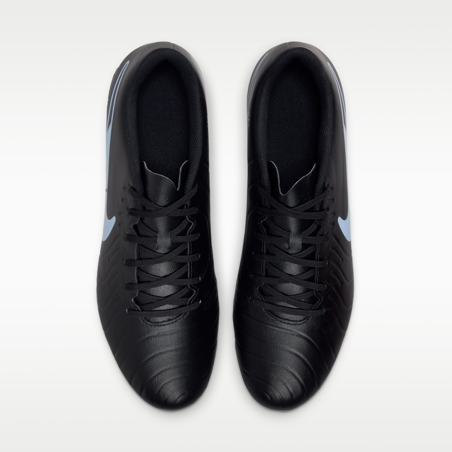 Nike Tiempo Legend 10 Club Multi-Ground Low-Top Soccer Cleats — фото 4