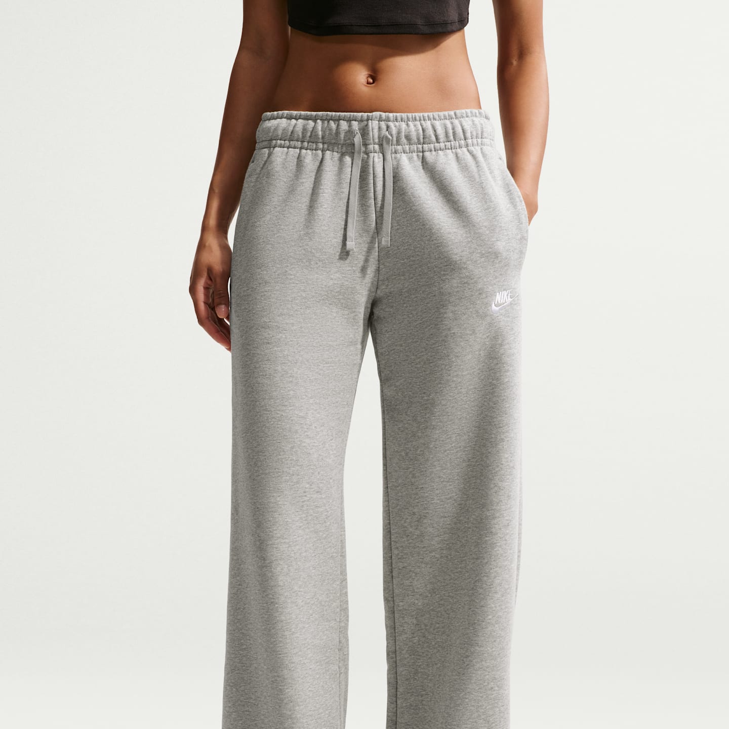 Женские брюки Nike Sportswear Club Fleece Women's Mid-Rise Wide-Leg Sweatpants — фото 2