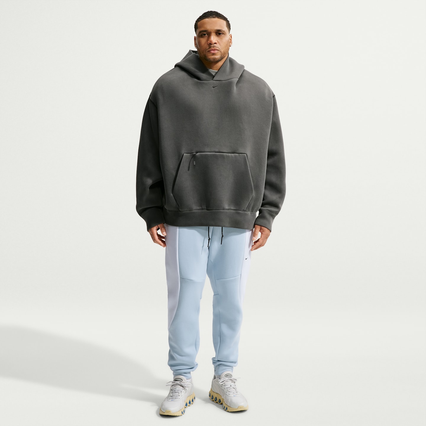 Мужские брюки Nike Tech Men's Fleece Color-Block Joggers — фото 6