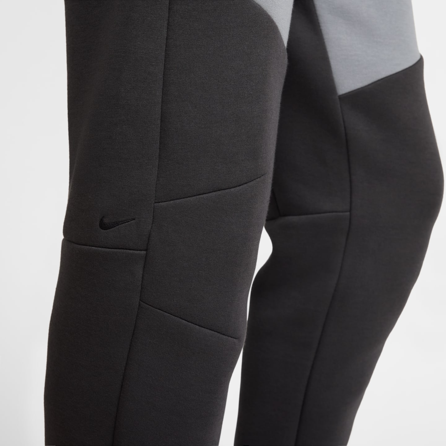 Мужские брюки Nike Tech Men's Fleece Joggers — фото 6