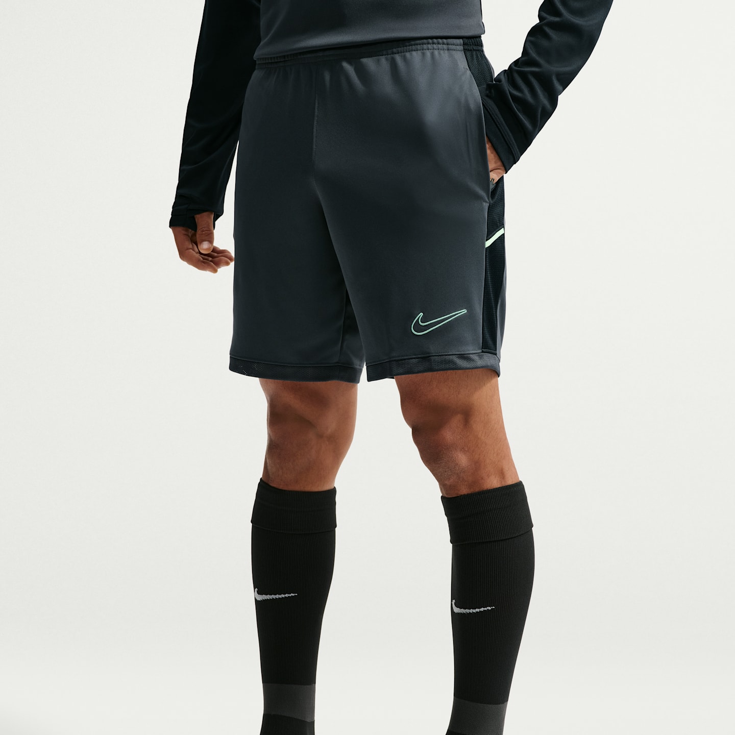 Мужские шорты Nike Academy Men's Nike Dri-FIT Soccer Shorts — фото 2