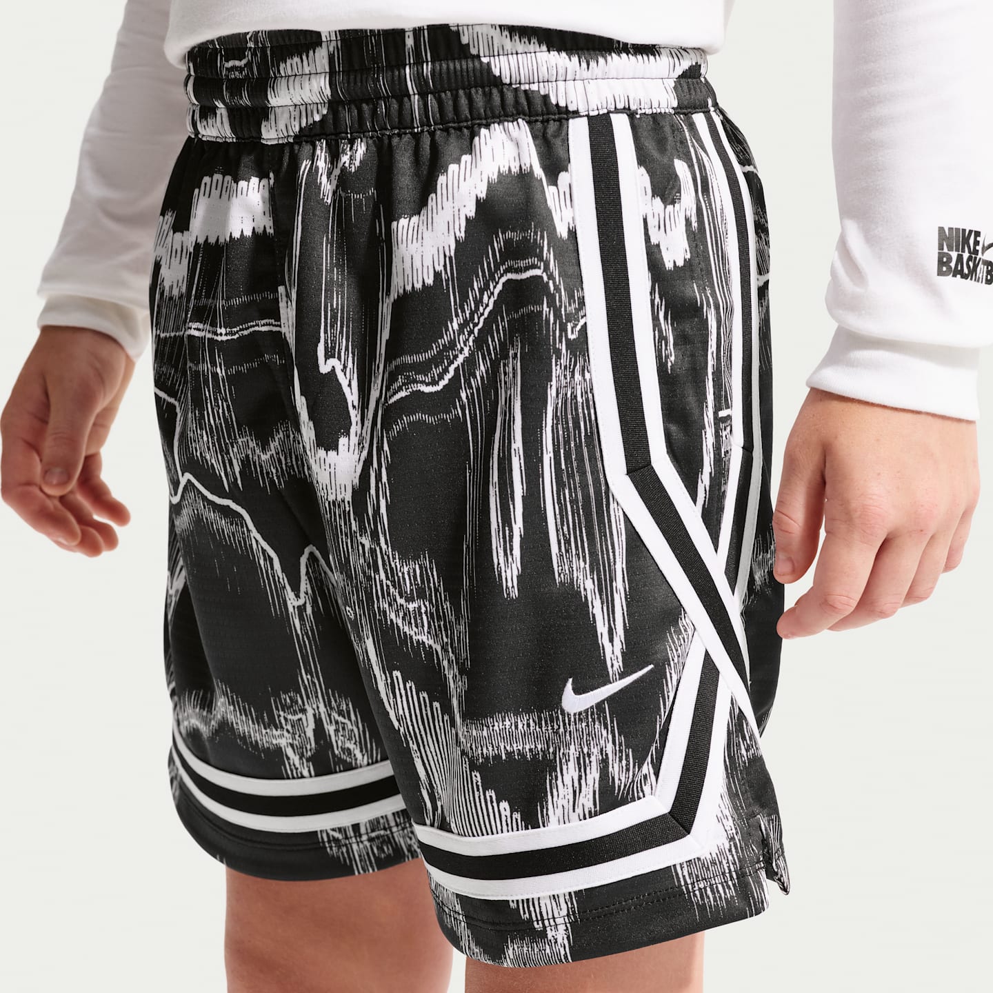 Детские шорты Nike Crossover Big Kids' Dri-FIT Basketball Shorts — фото 2