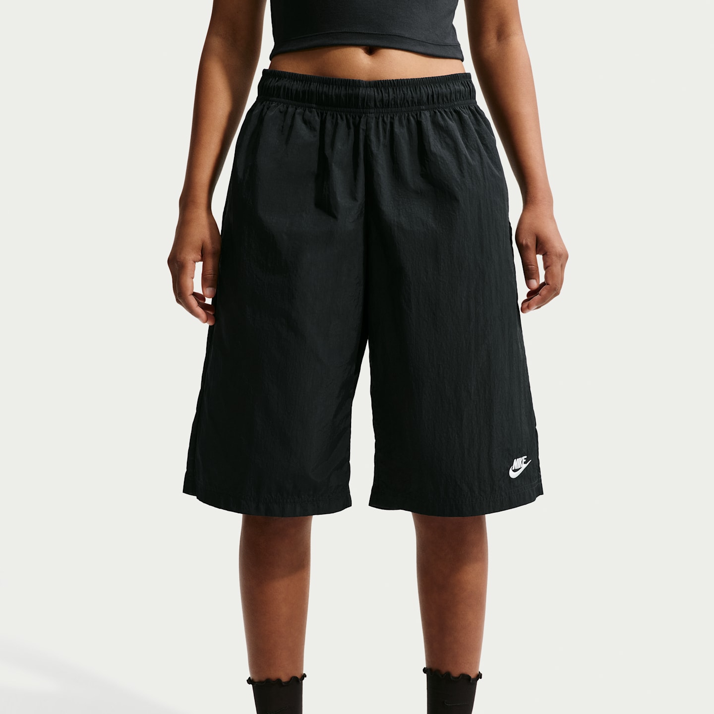 Женские шорты Nike Sportswear Women's Mid-Rise Loose Knee-Length Shorts — фото 2