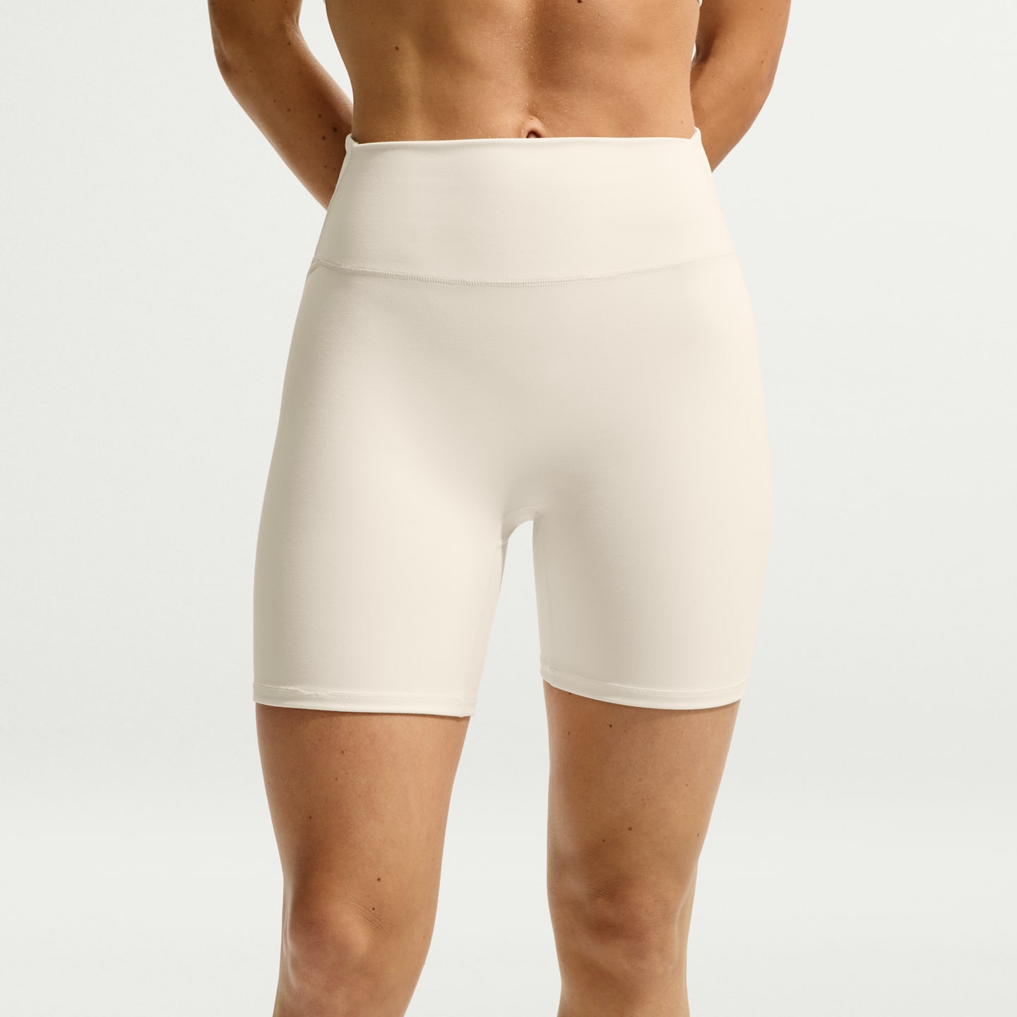 Женские шорты Nike NikeSKIMS Matte Women's High-Waisted 7" Biker Shorts — фото 2