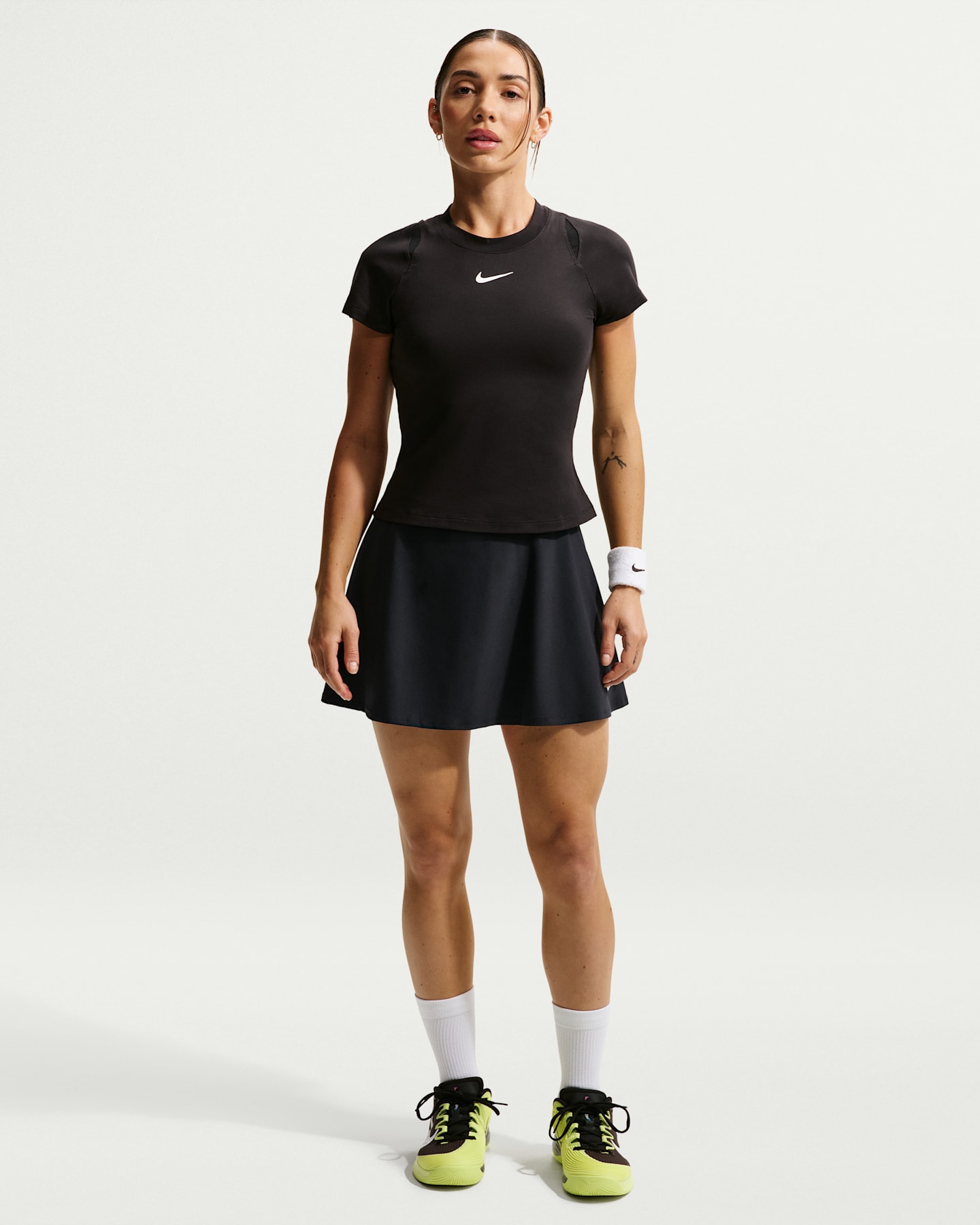 Женские юбки Nike Victory Women's Dri-FIT Short Flouncy Tennis Skirt — фото 8