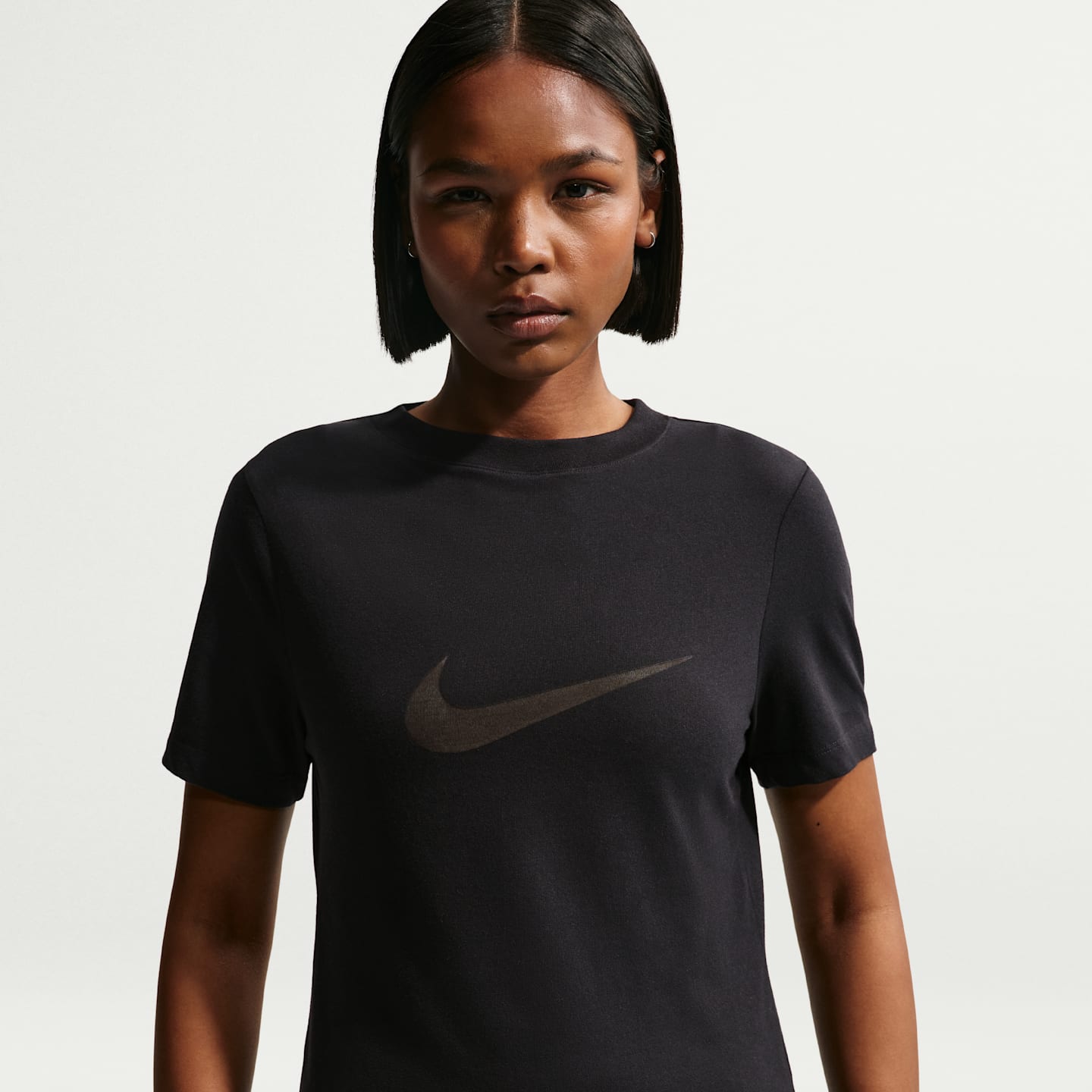 Женские топы Nike Sportswear Women's Slim Short-Sleeve Burnout Logo Top — фото 1