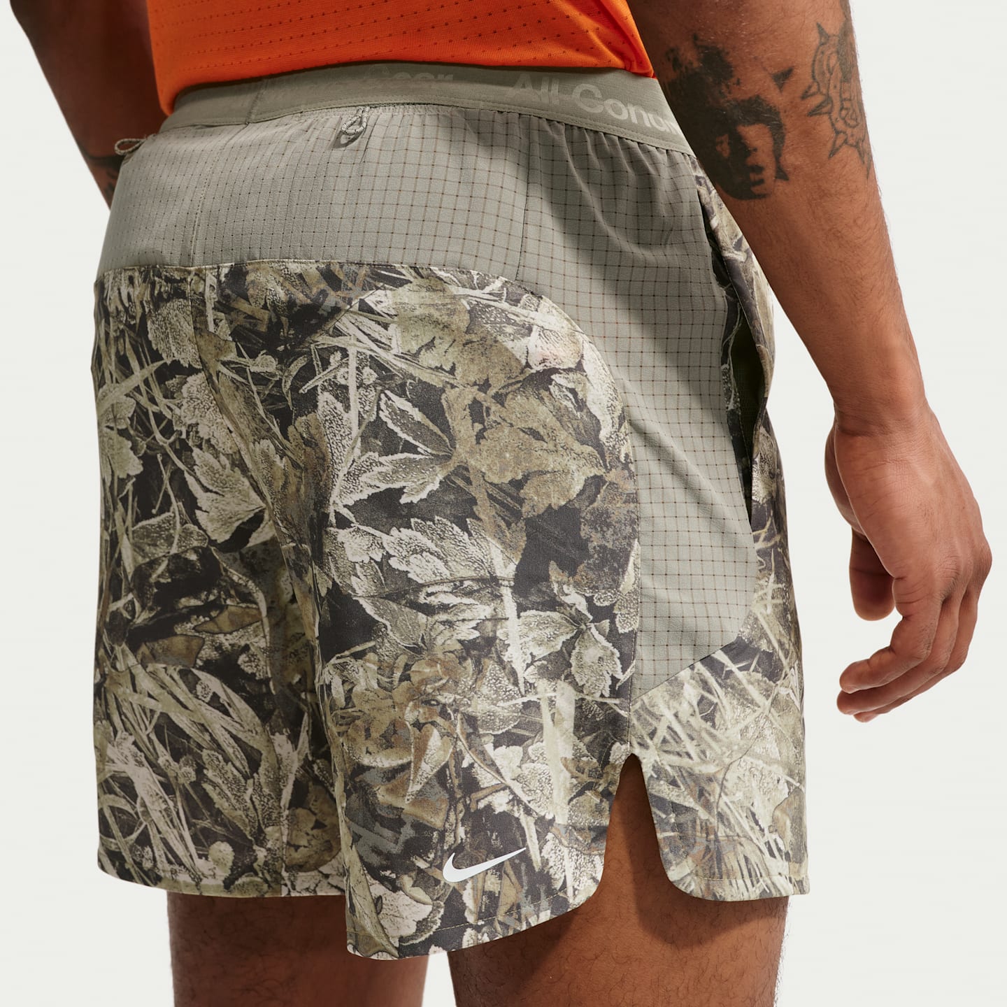 Мужские шорты Nike ACG "Chamo Camo" Men's 6" Brief-Lined Trail Running Shorts — фото 3
