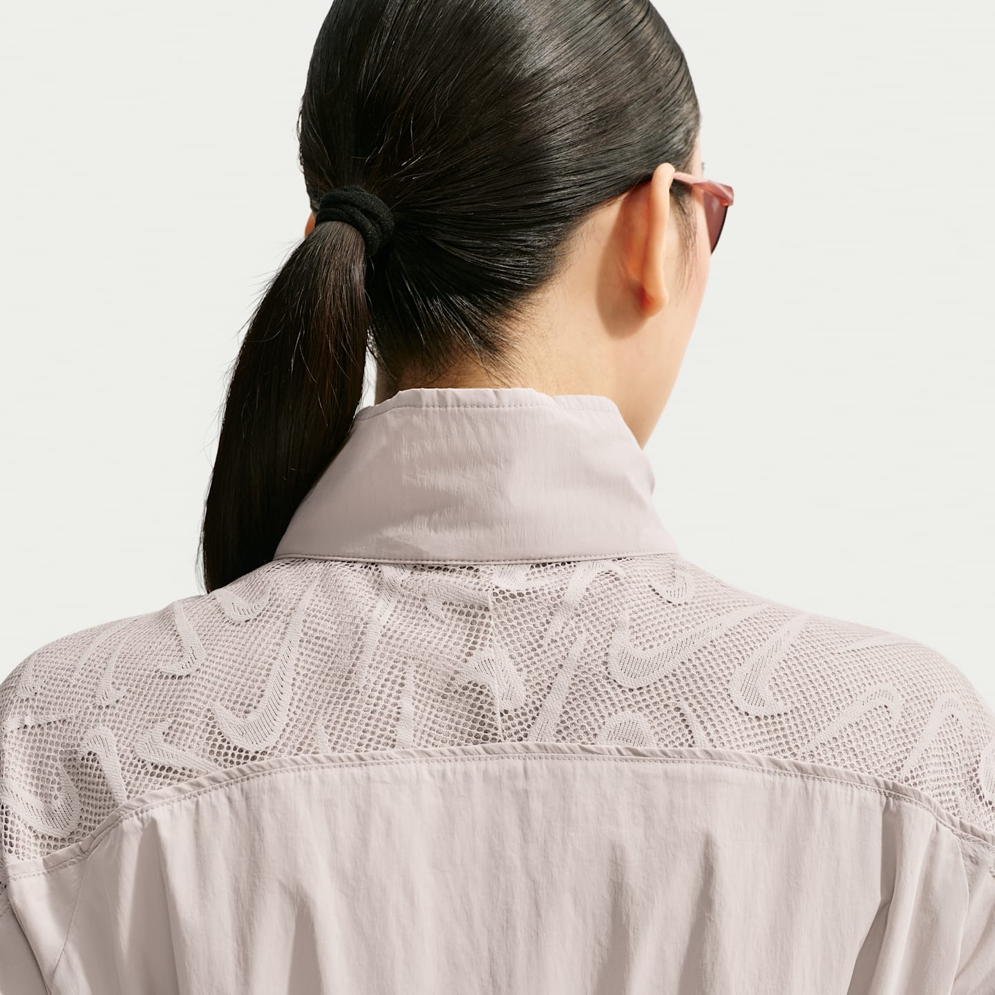 Женские куртки Nike Sportswear Women's Cropped Lace Track Jacket — фото 2
