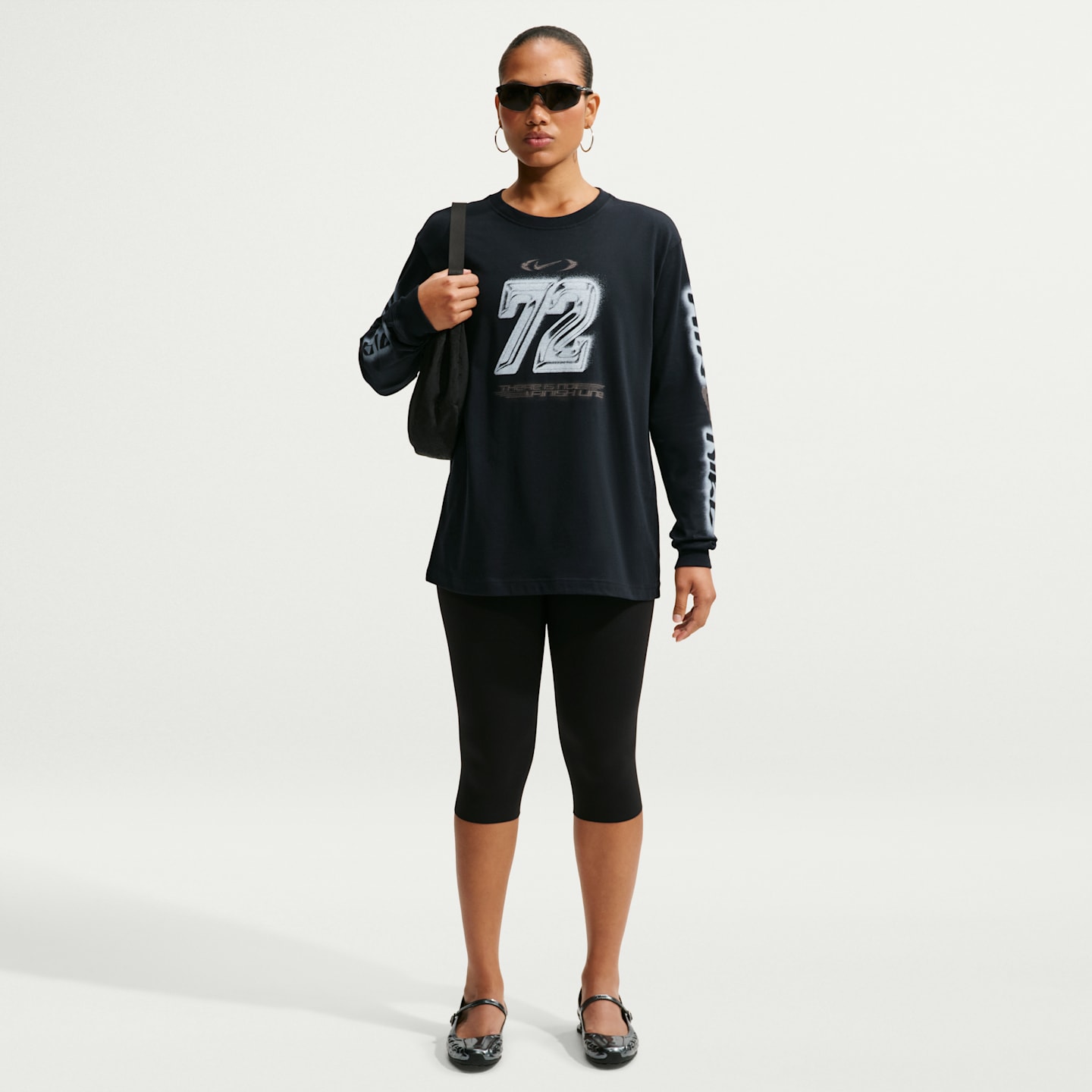 Женские футболки Nike Sportswear Classic Women's Oversized Long-Sleeve T-Shirt — фото 4